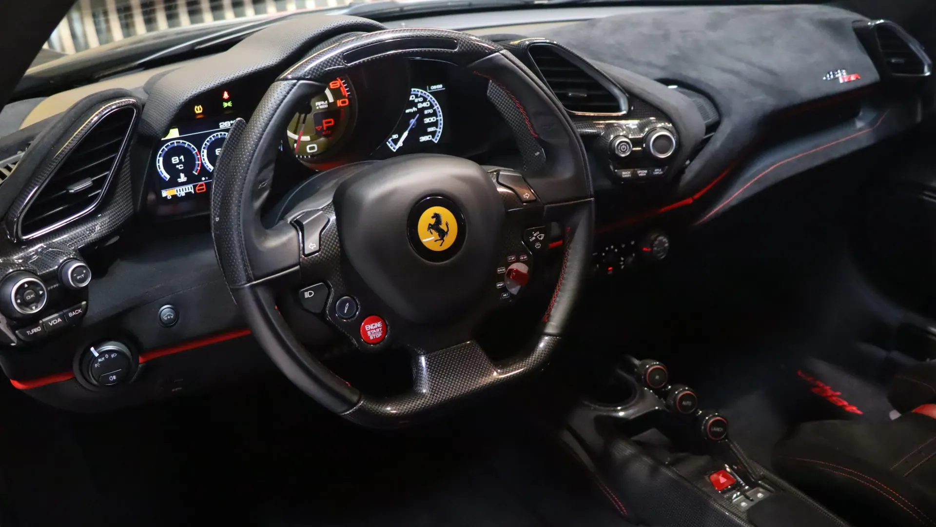 Ferrari 488 — photo 16