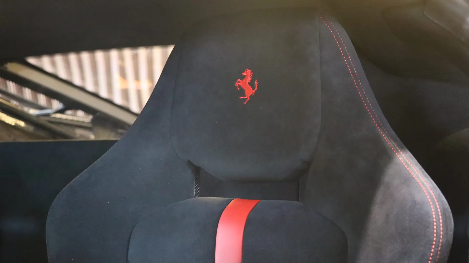 Ferrari 488 — photo 34