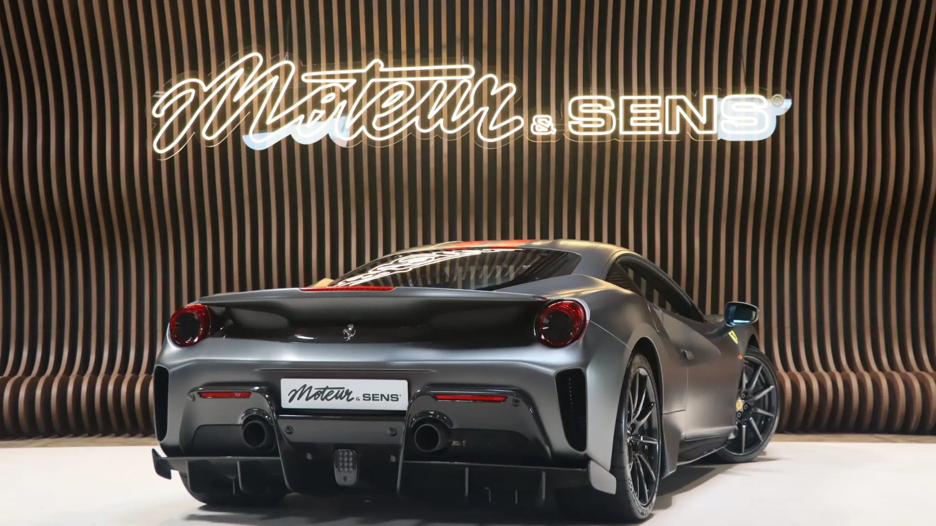 Ferrari 488 — photo 2
