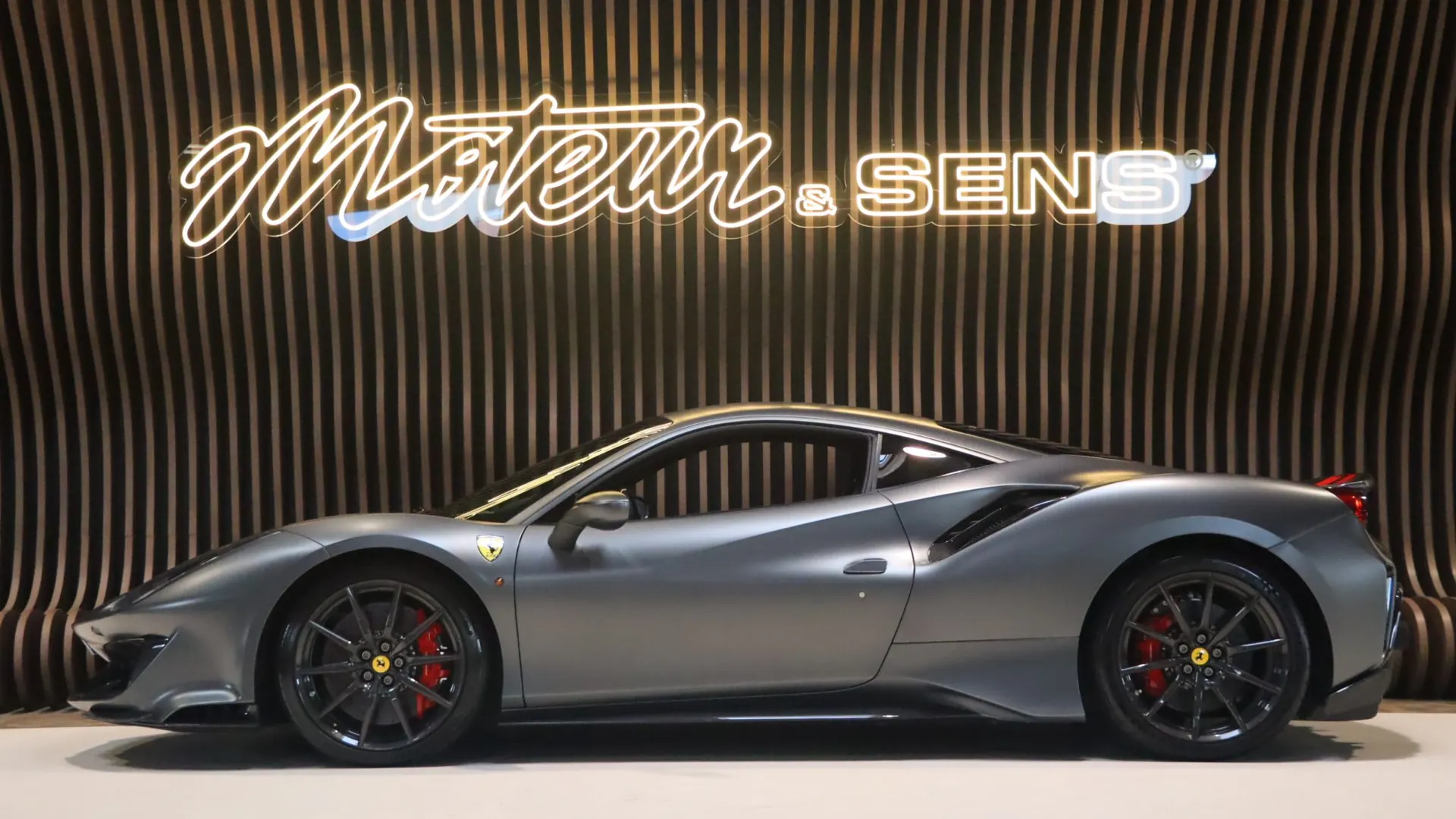 Ferrari 488 — photo 5
