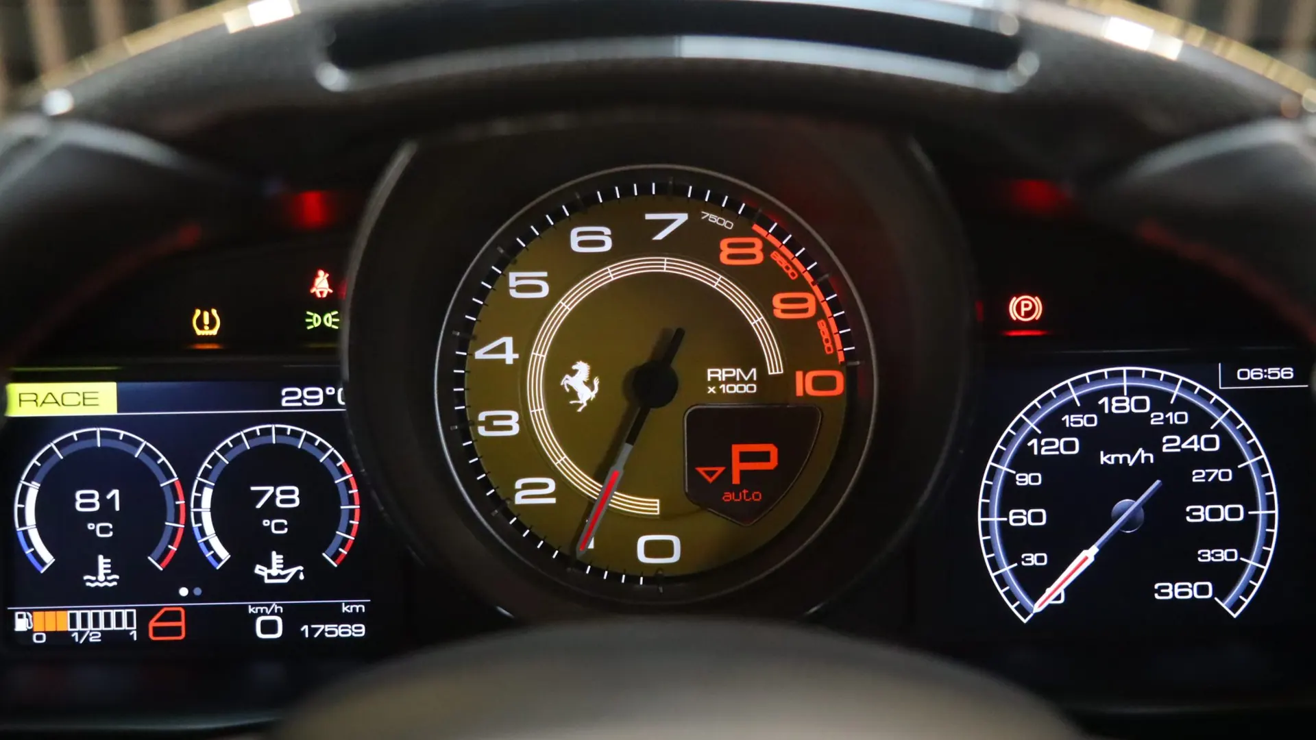 Ferrari 488 — photo 25