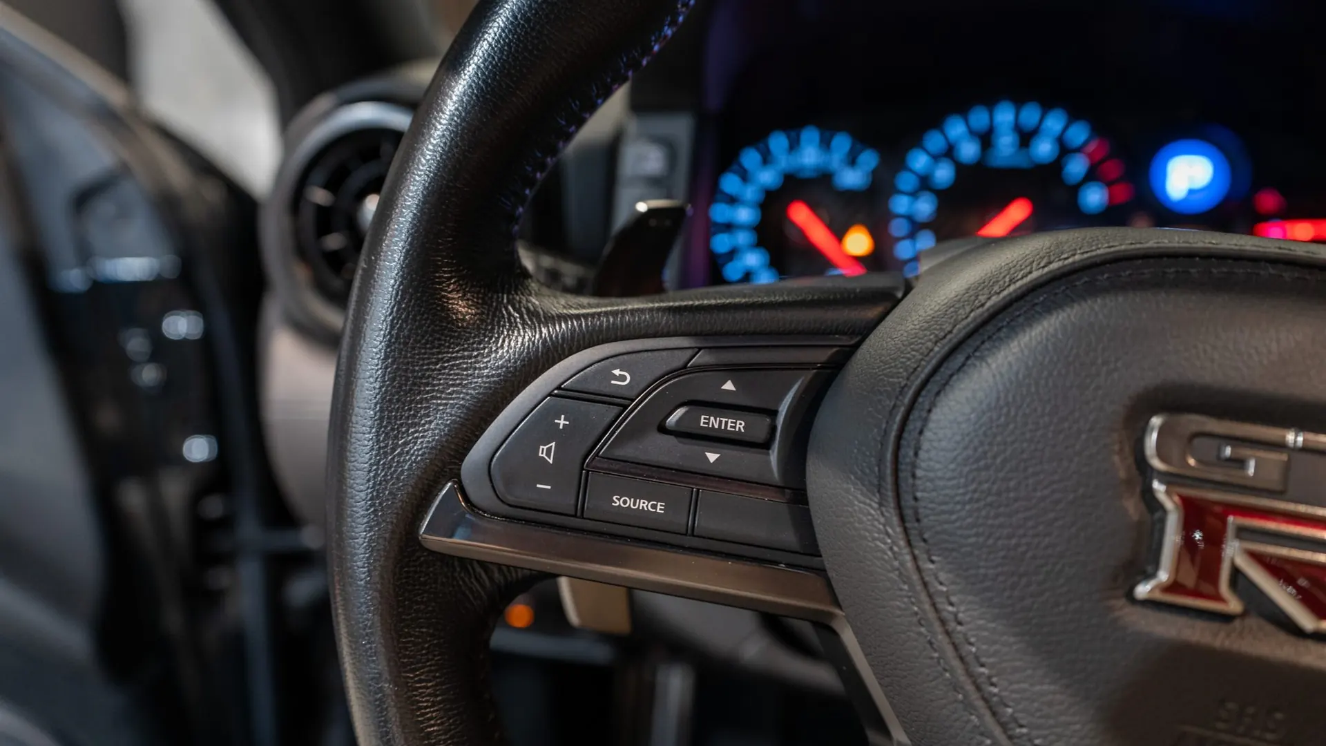 Nissan GT-R — photo 20