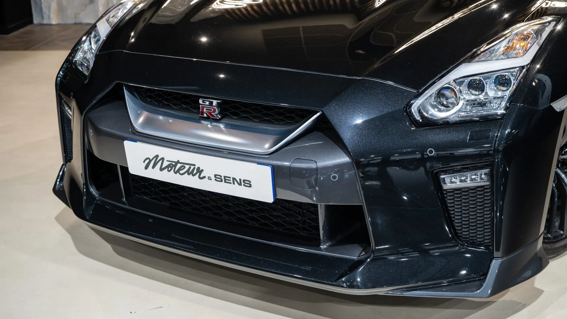 Nissan GT-R — photo 36