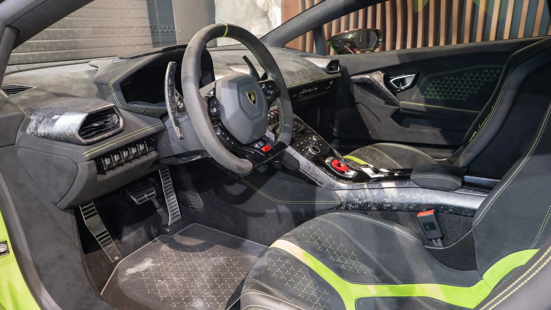 Lamborghini HURACAN — photo 10