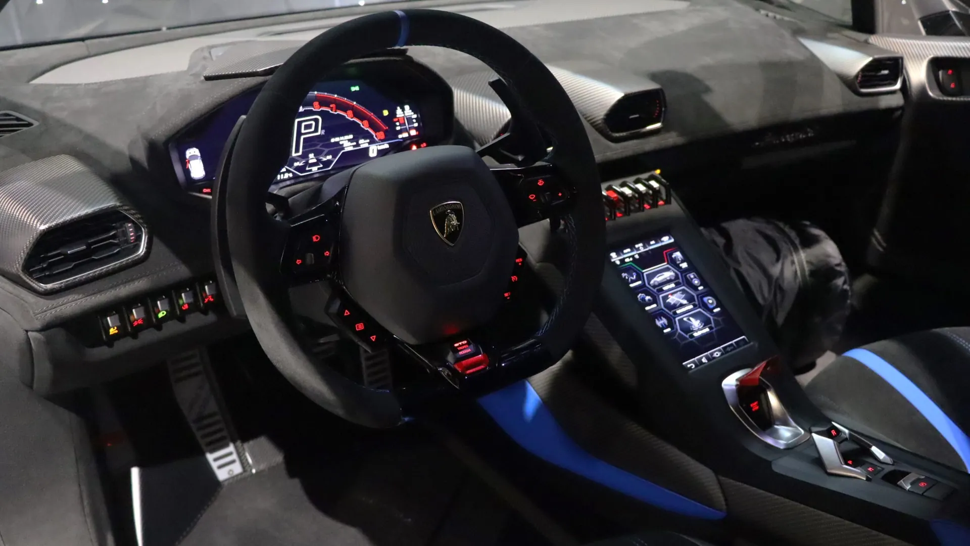 Lamborghini HURACAN — photo 14