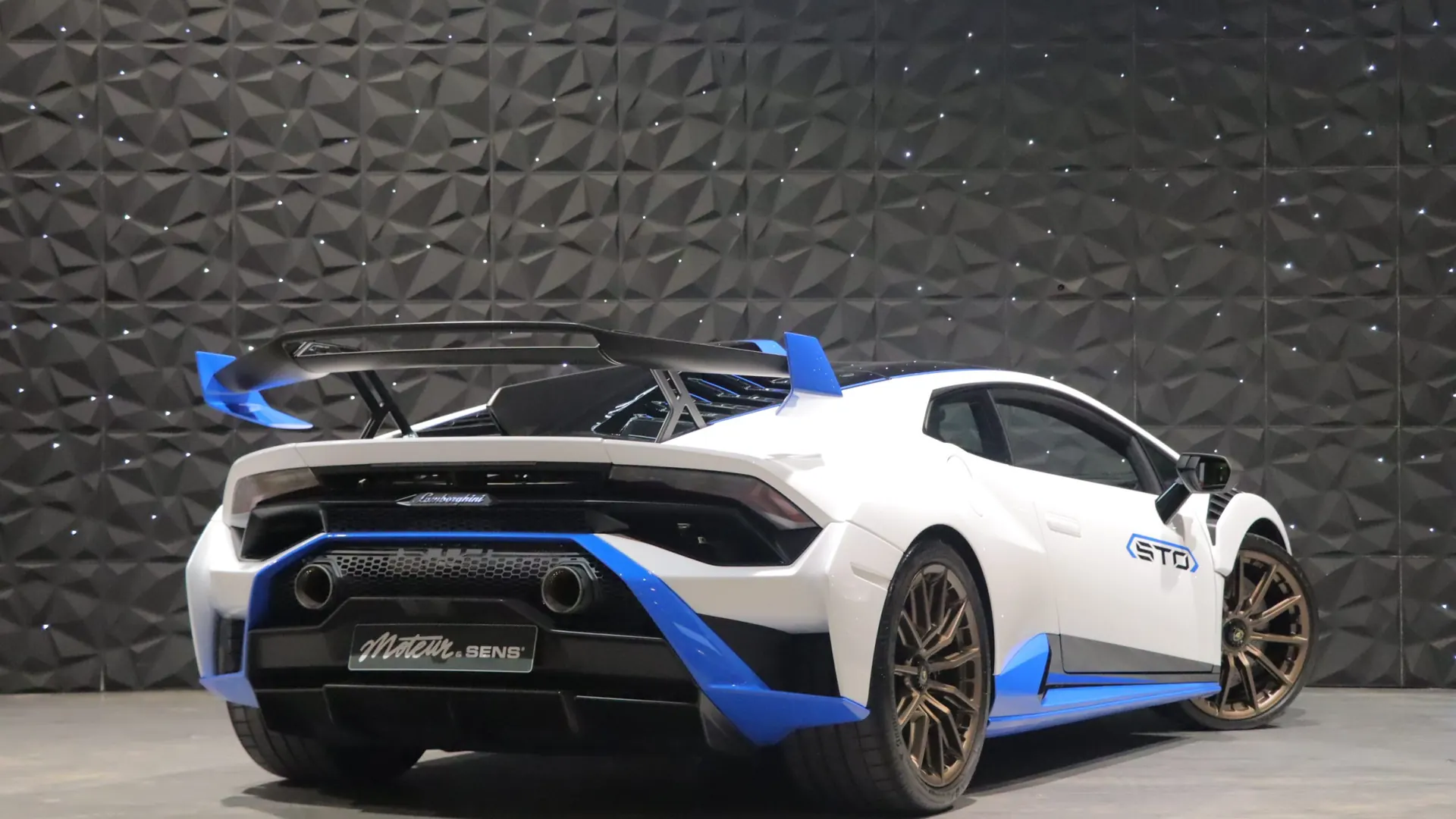 Lamborghini HURACAN — photo 2