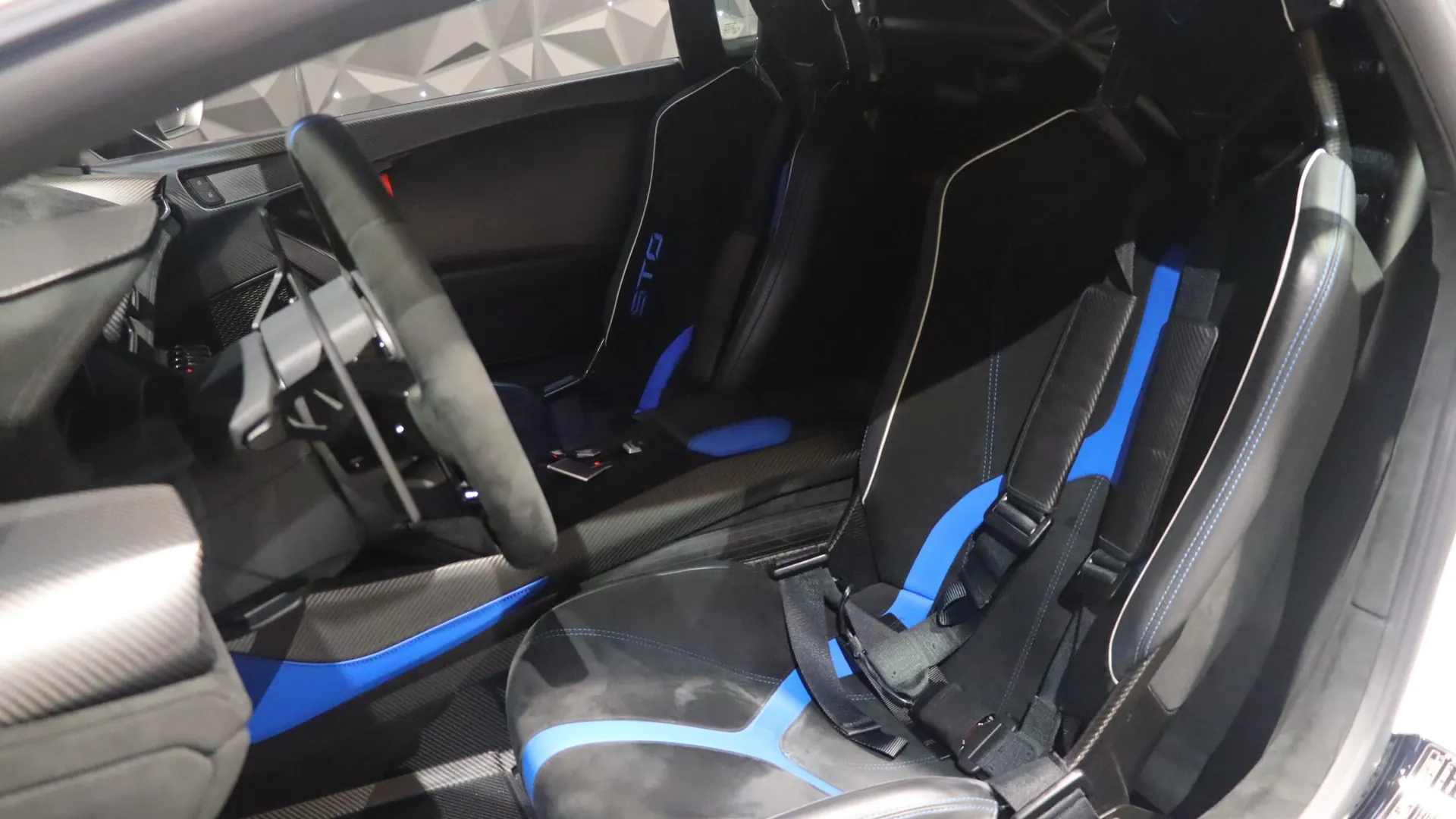 Lamborghini HURACAN — photo 6