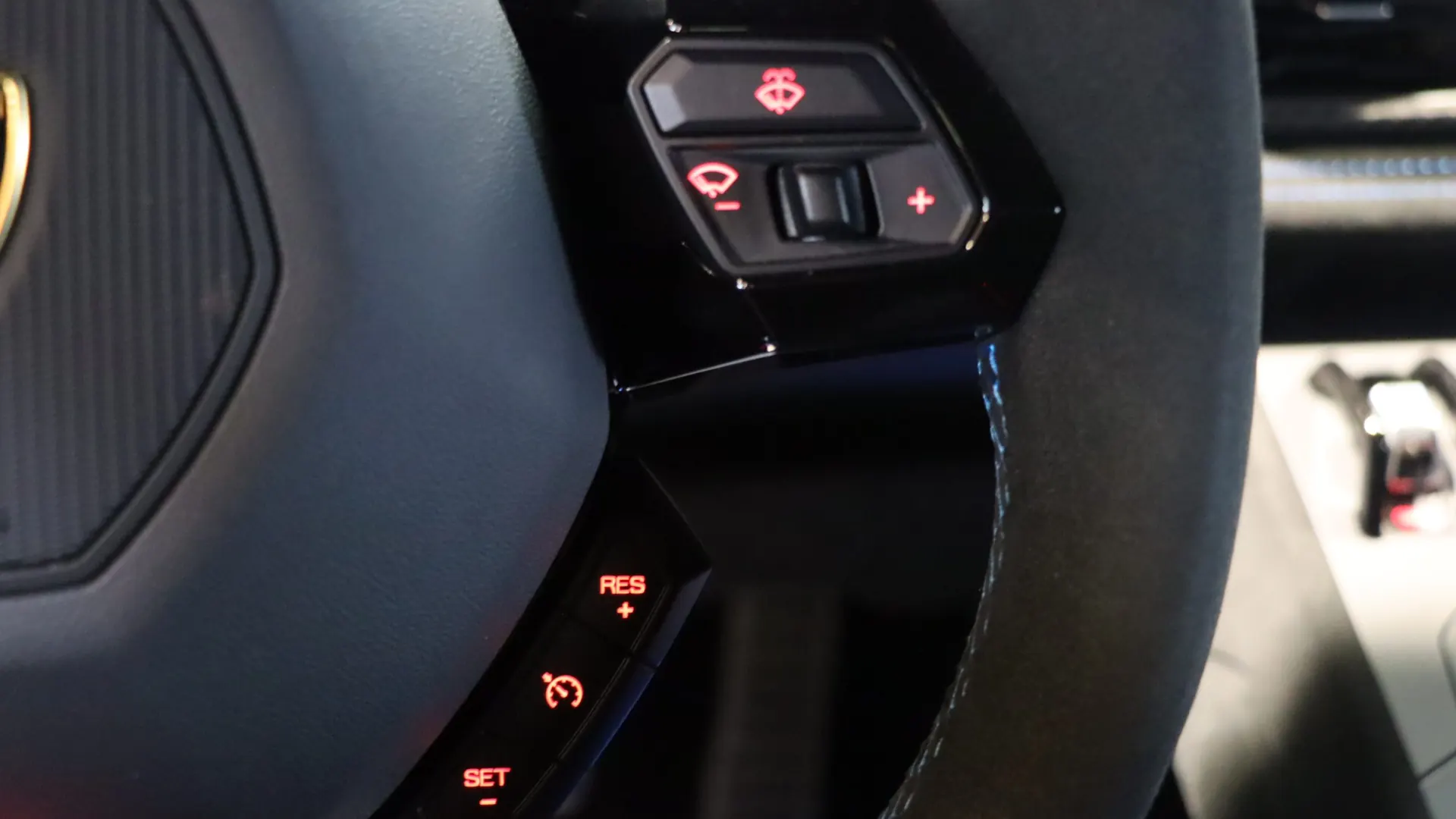 Lamborghini HURACAN — photo 18