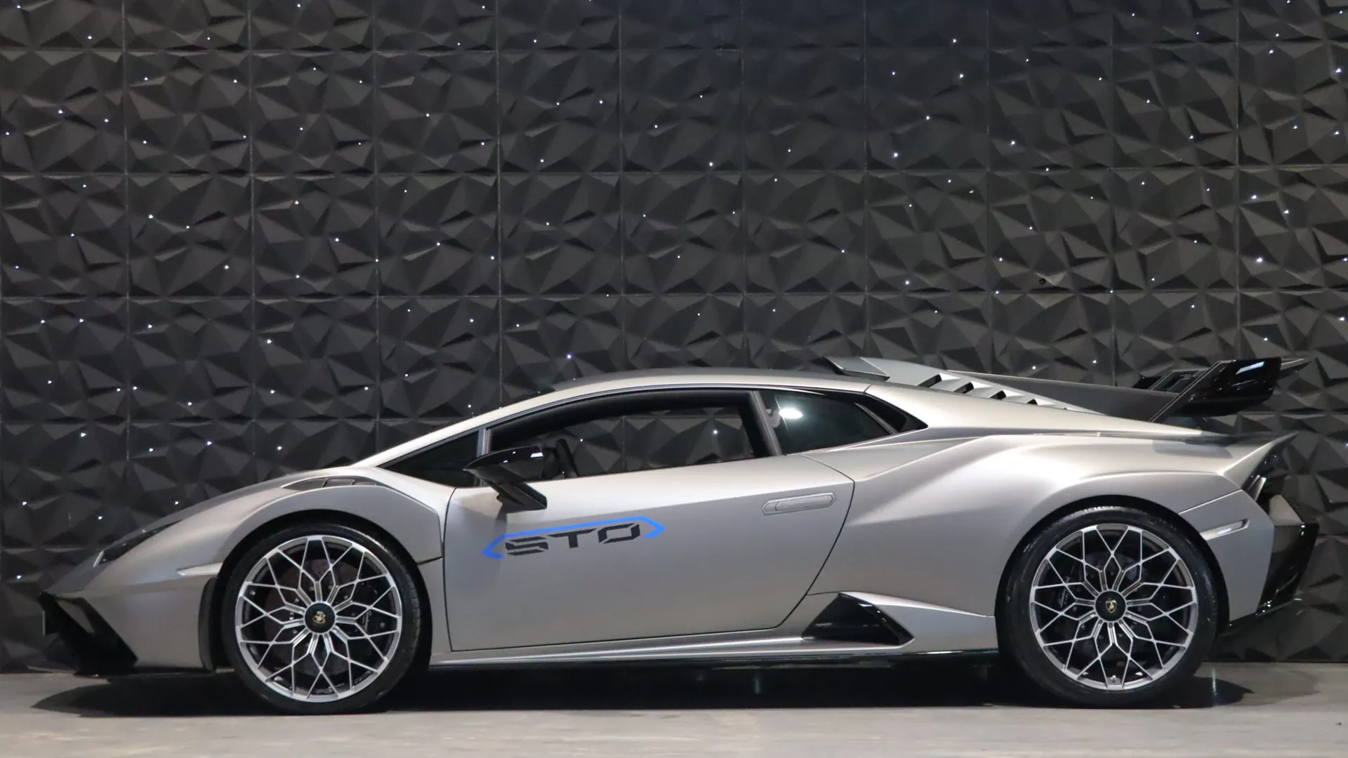 Lamborghini HURACAN — photo 5