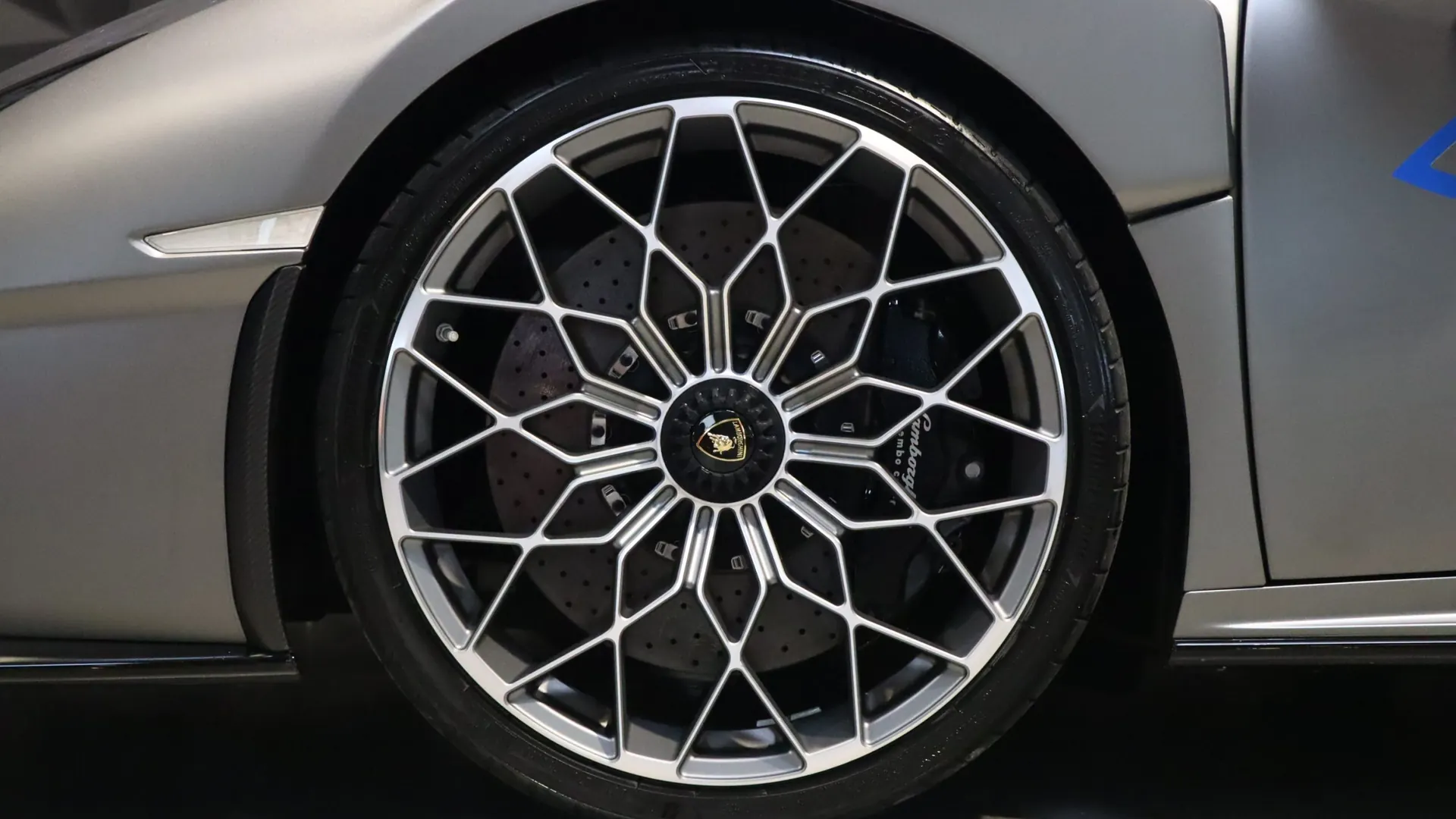 Lamborghini HURACAN — photo 45