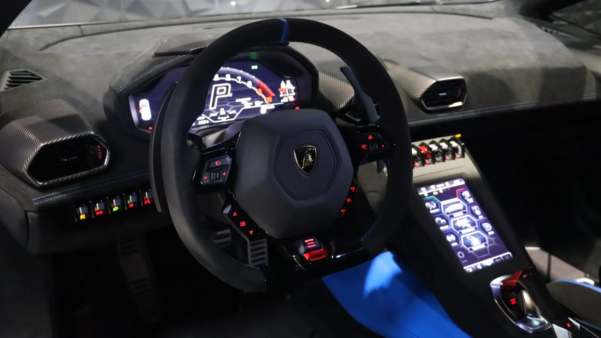 Lamborghini HURACAN — photo 14