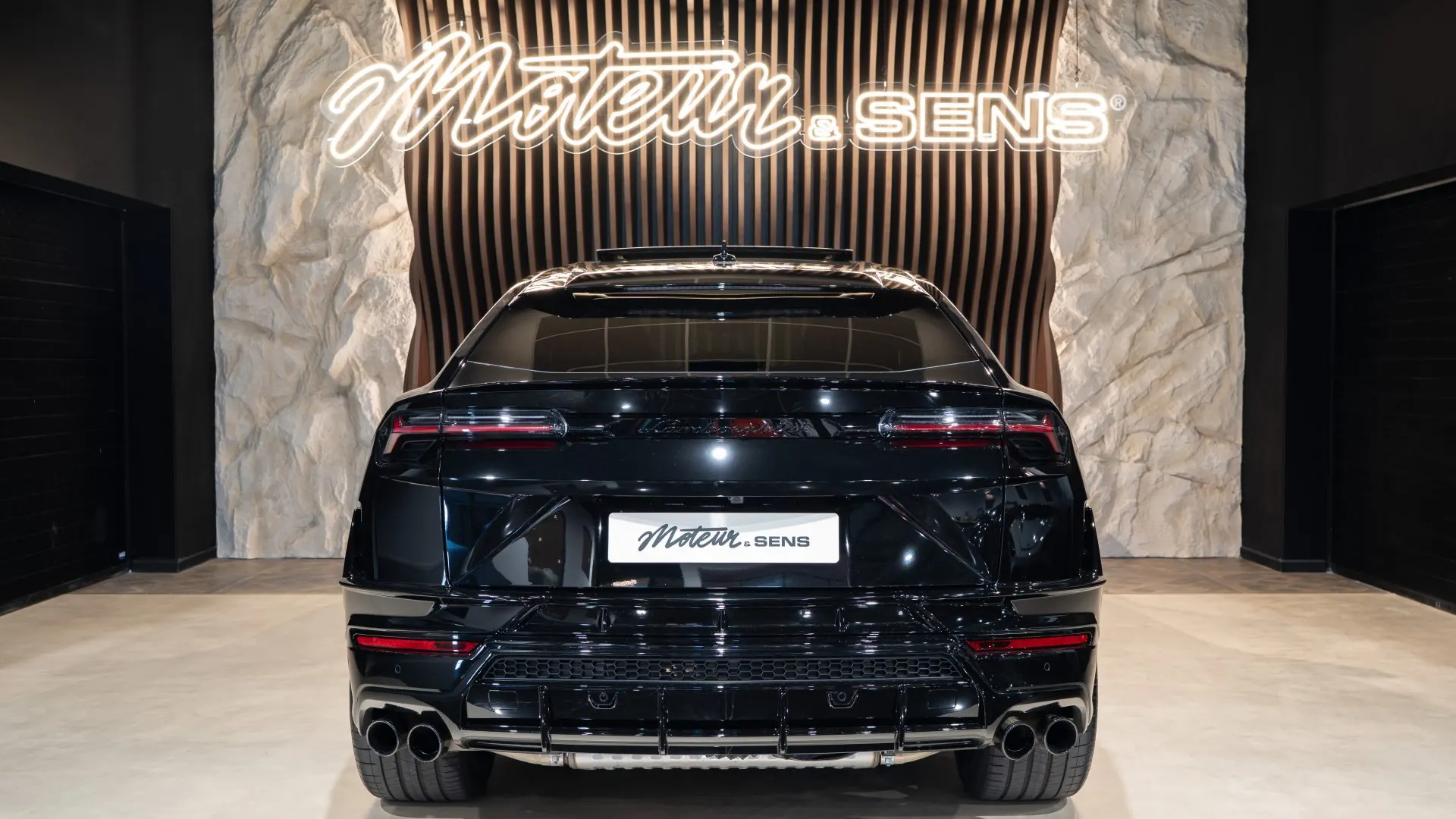 Lamborghini URUS — photo 4