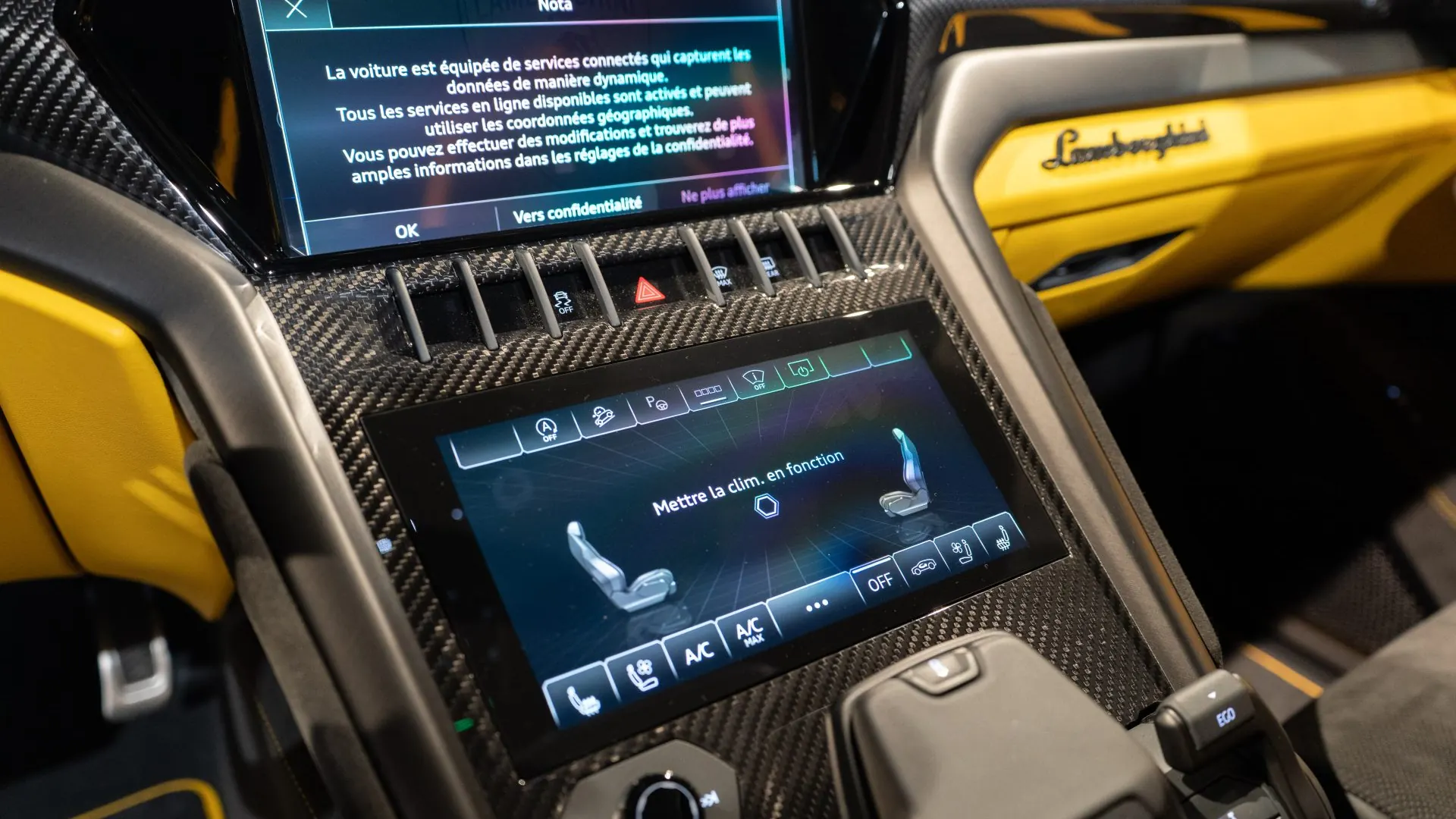 Lamborghini URUS — photo 34