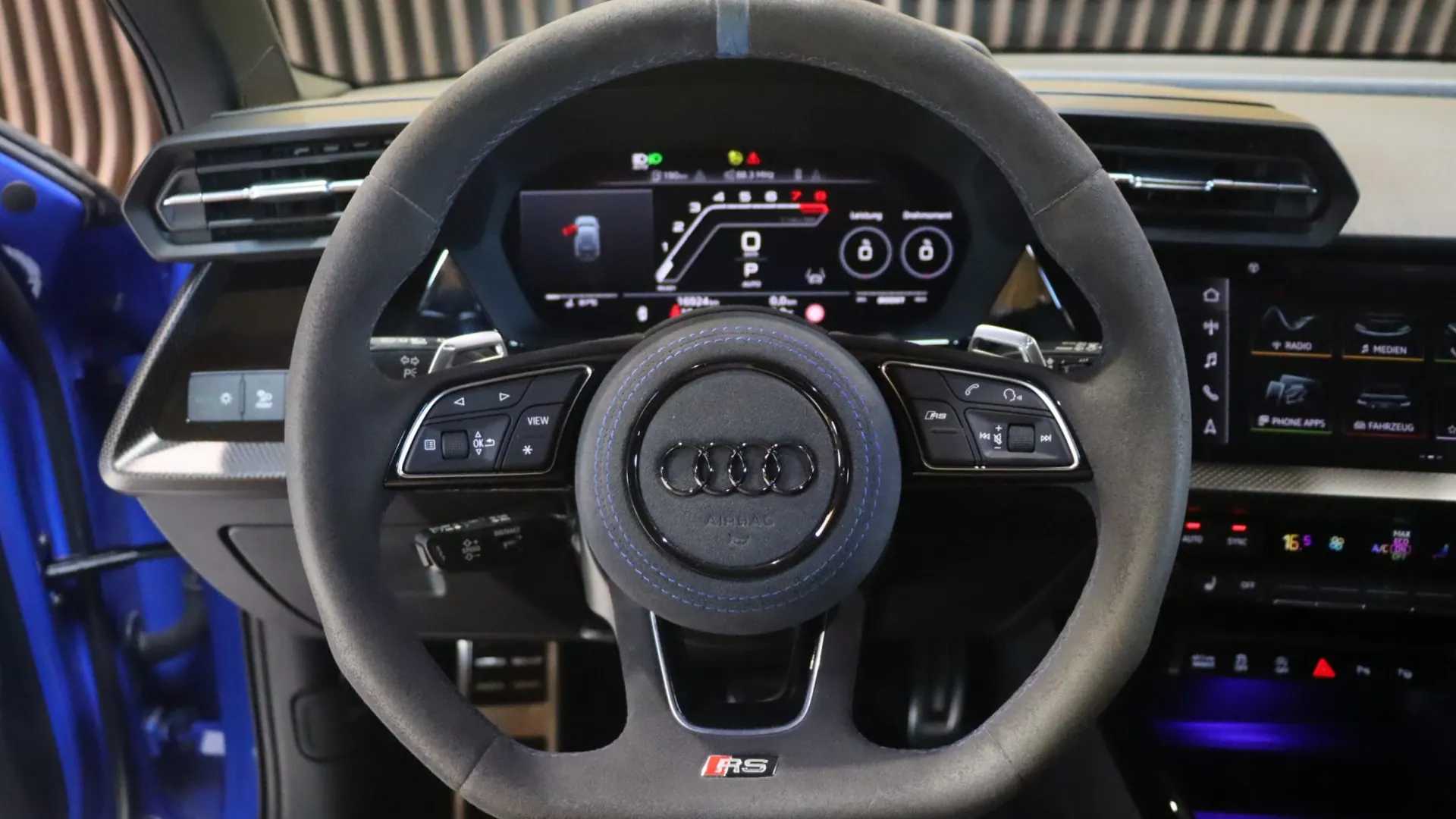Audi RS3 — photo 9