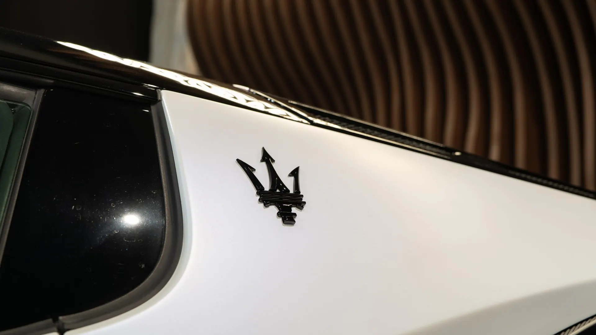 Maserati MC20 — photo 48