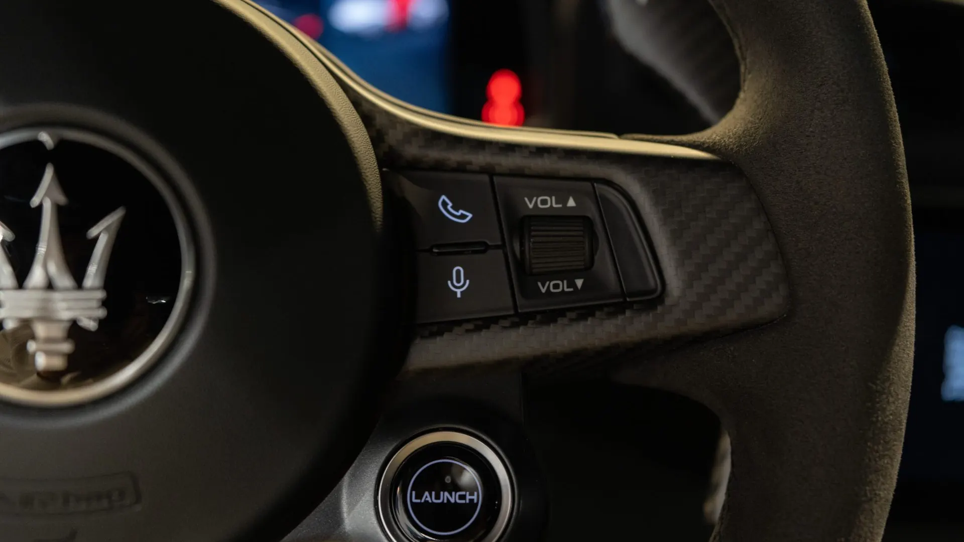 Maserati MC20 — photo 30