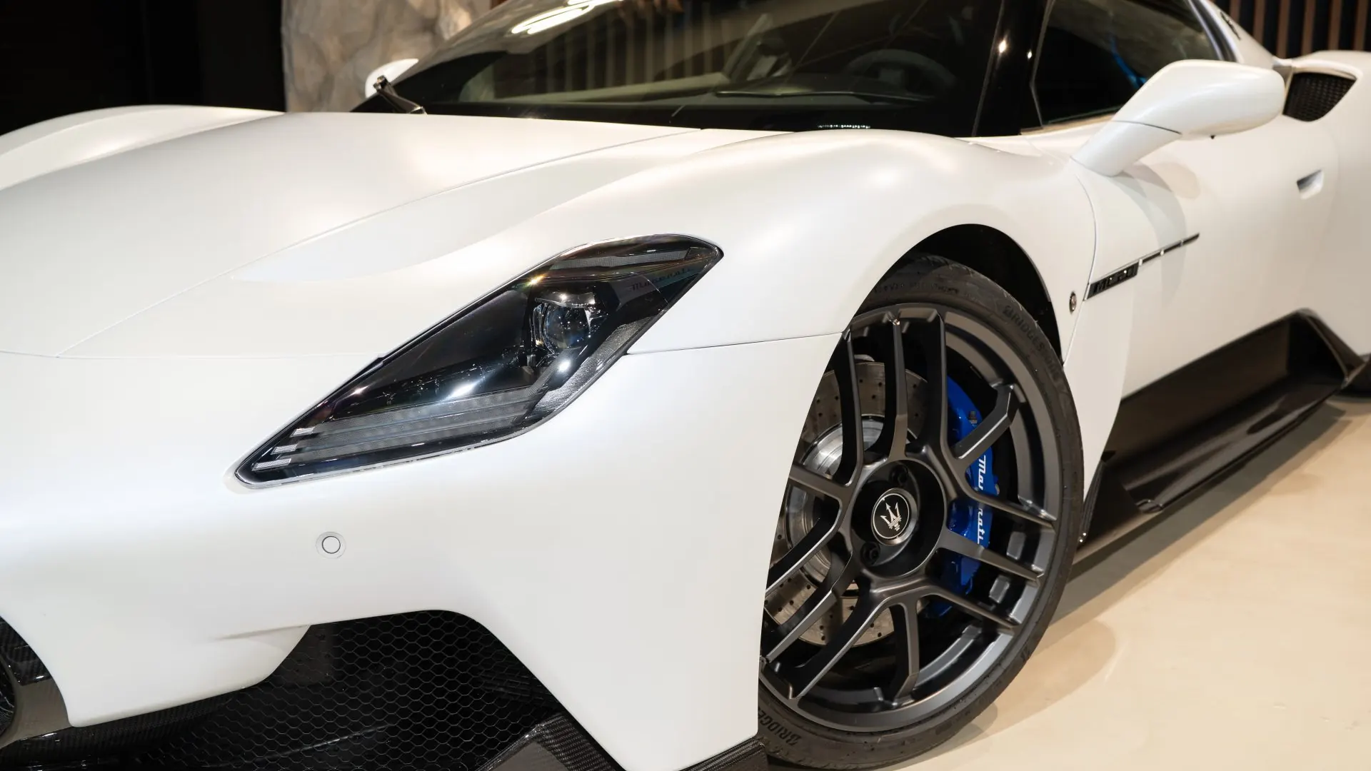 Maserati MC20 — photo 36