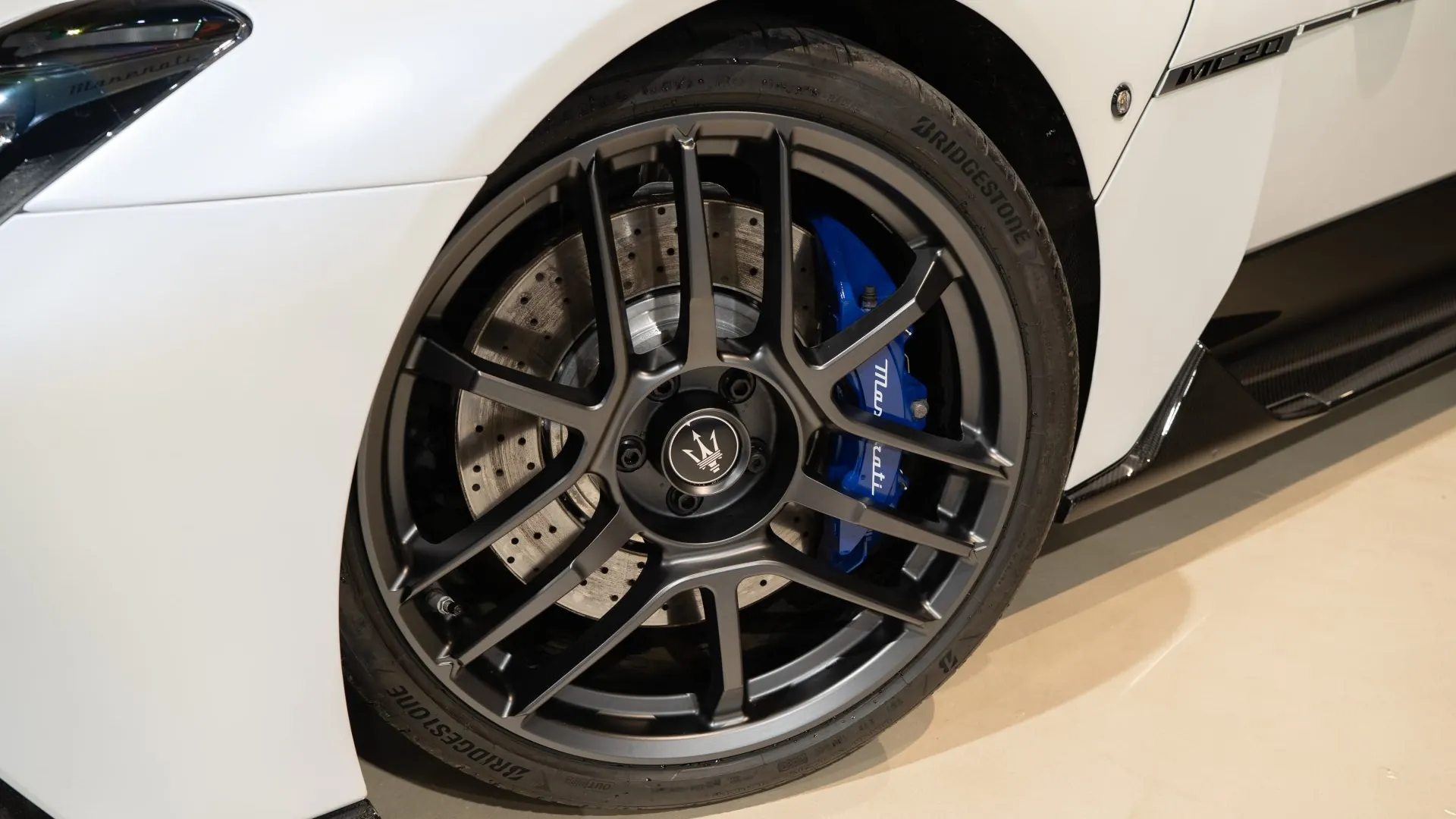 Maserati MC20 — photo 42