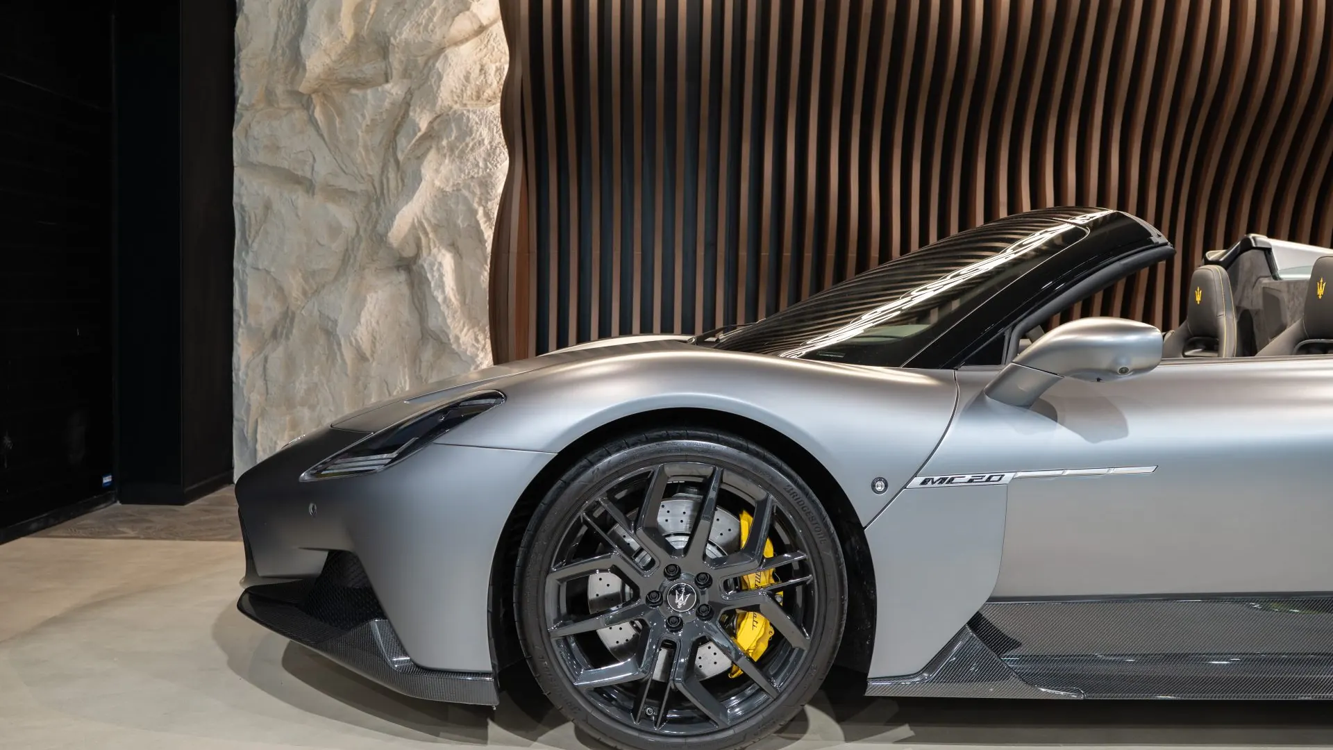 Maserati MC20 — photo 46