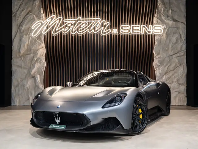Maserati MC20