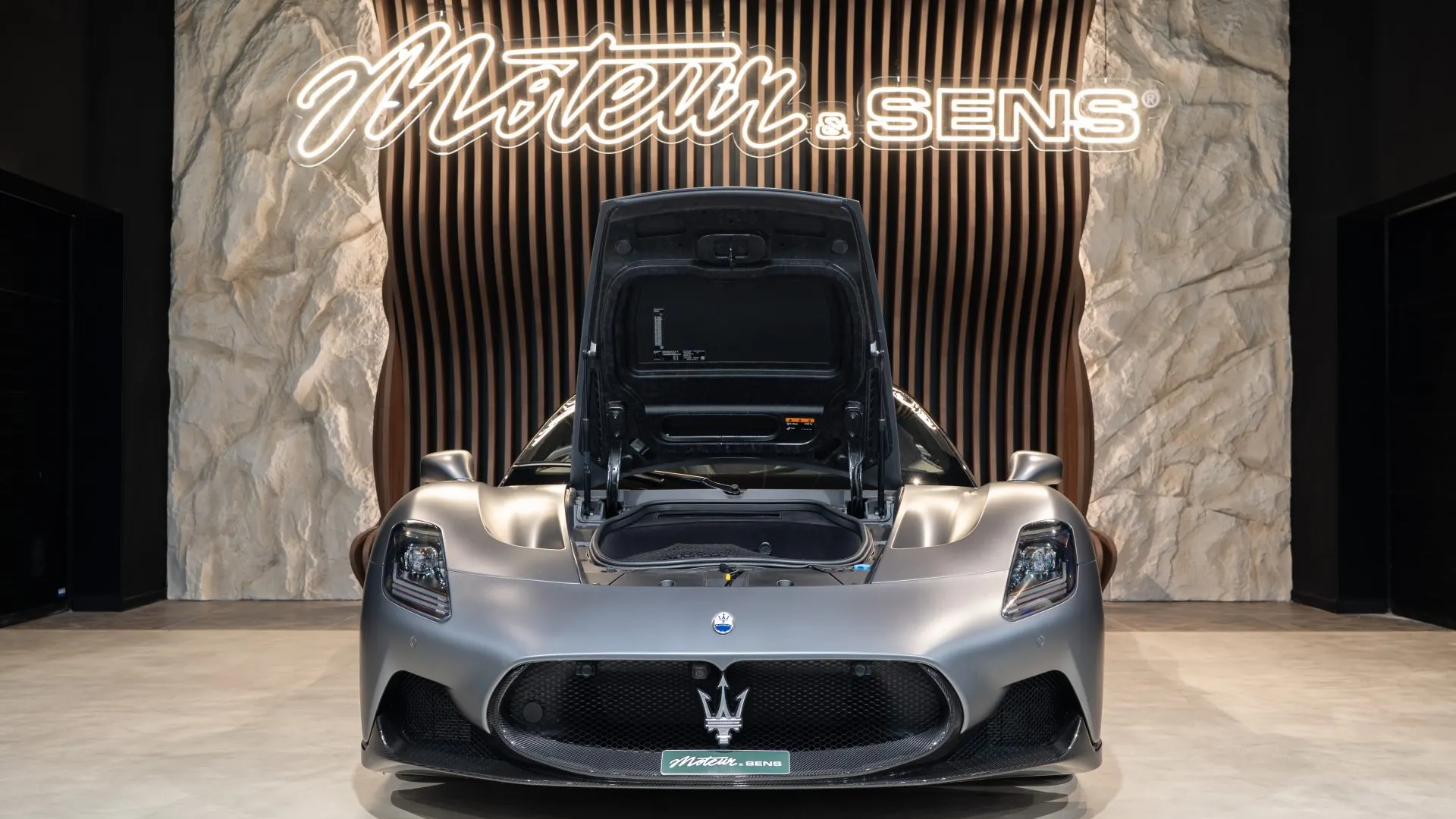 Maserati MC20 — photo 39