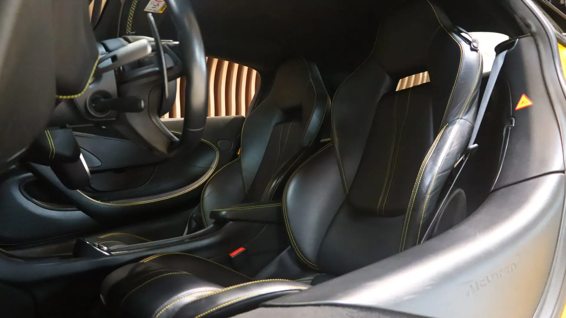McLaren 570S — photo 6