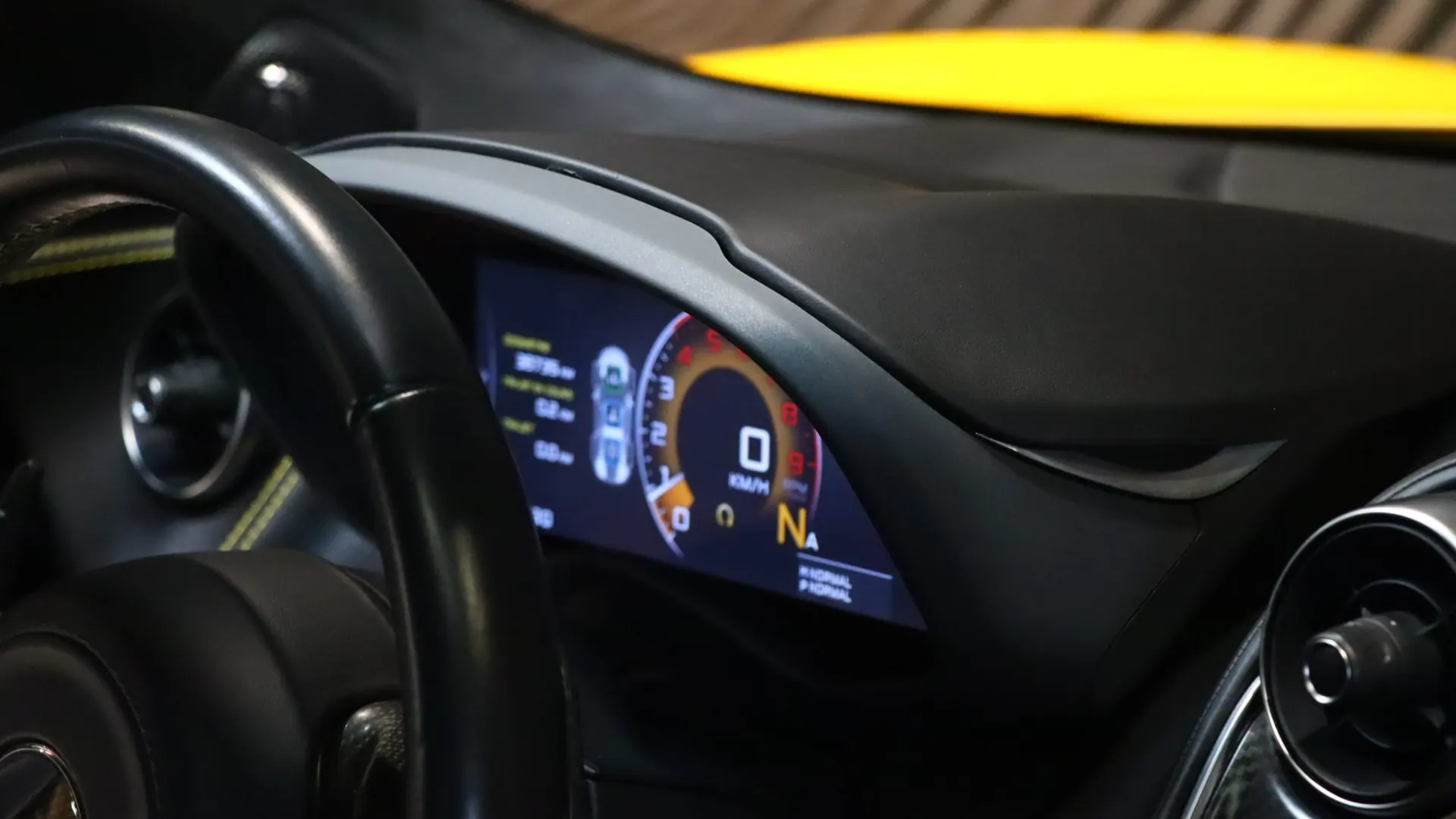 McLaren 570S — photo 24