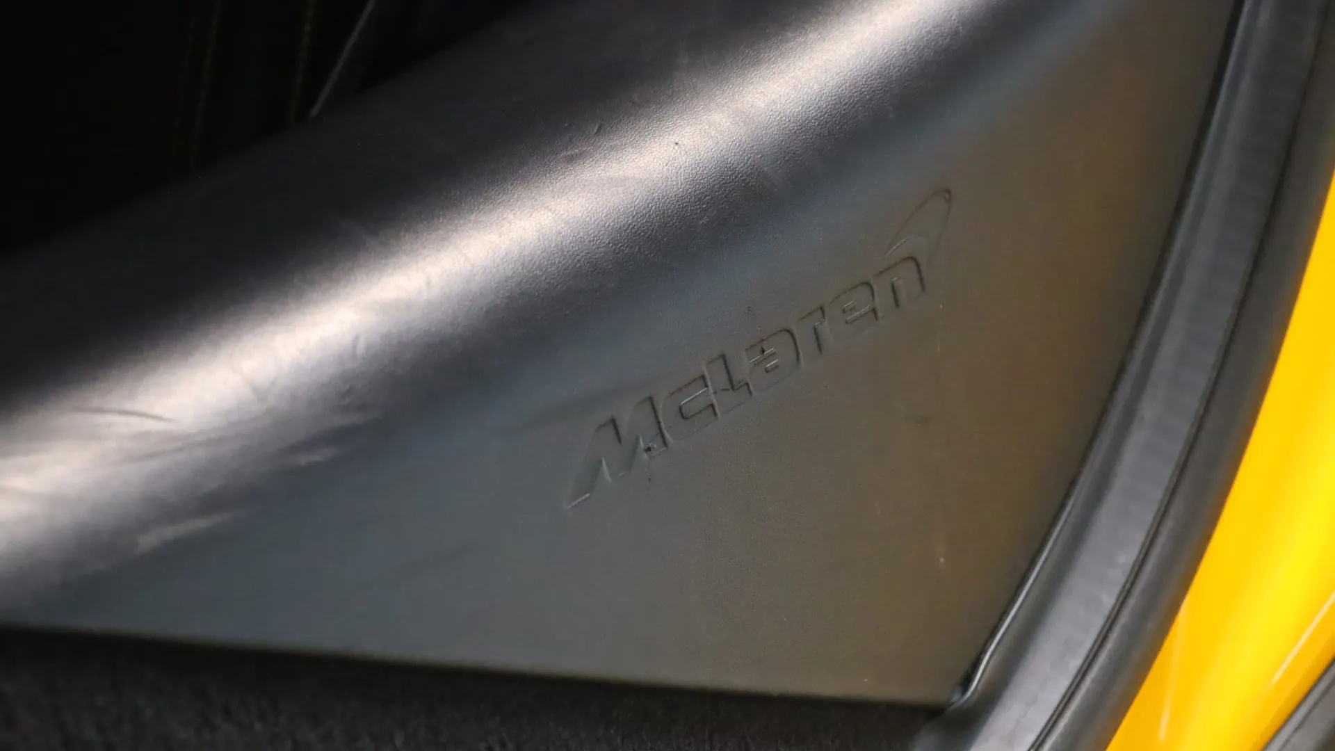 McLaren 570S — photo 15
