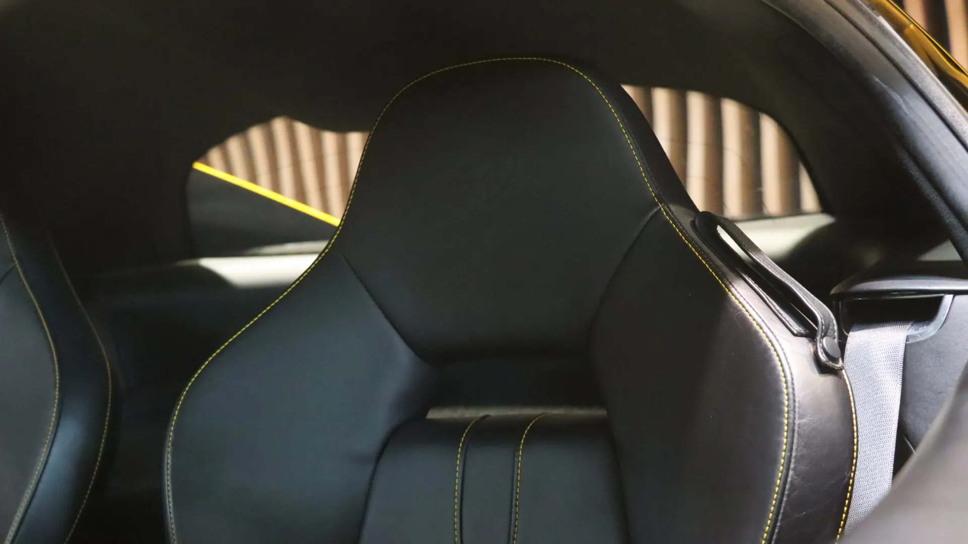 McLaren 570S — photo 31