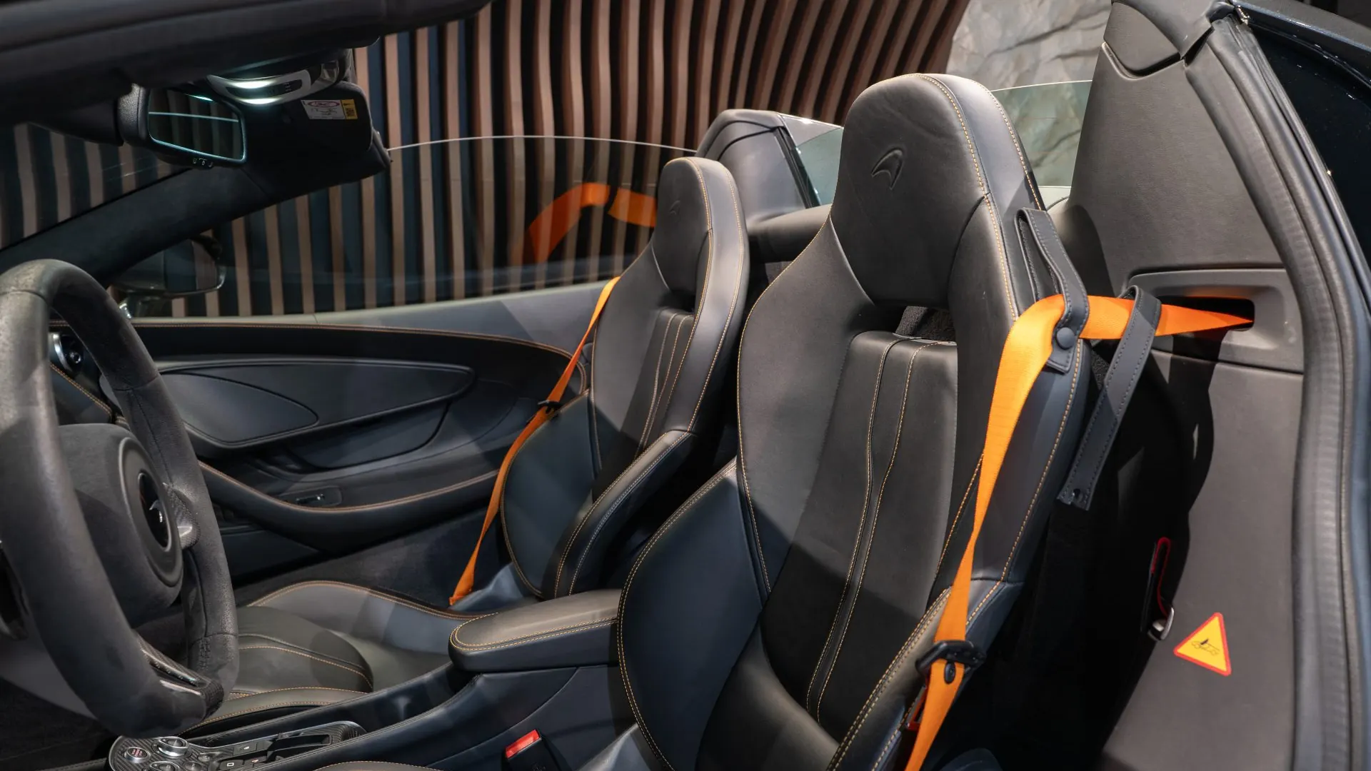 McLaren 570S — photo 9
