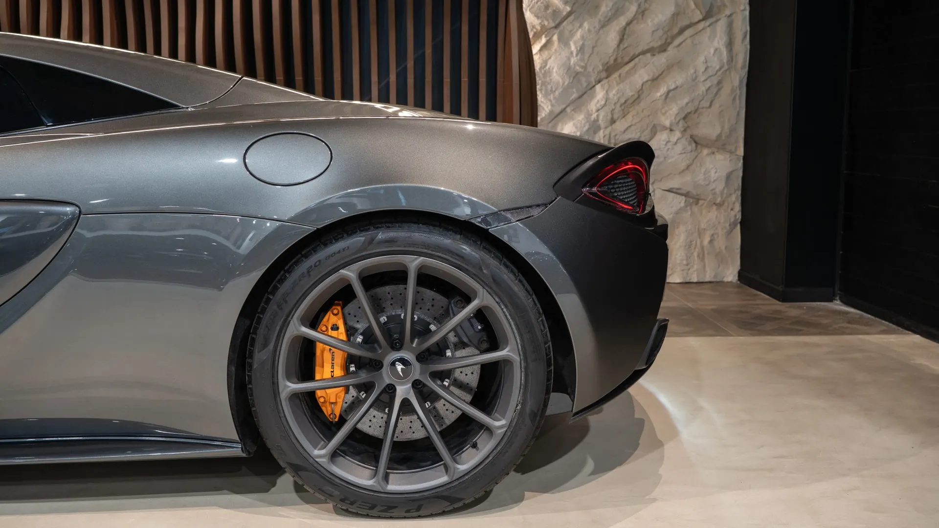McLaren 570S — photo 39