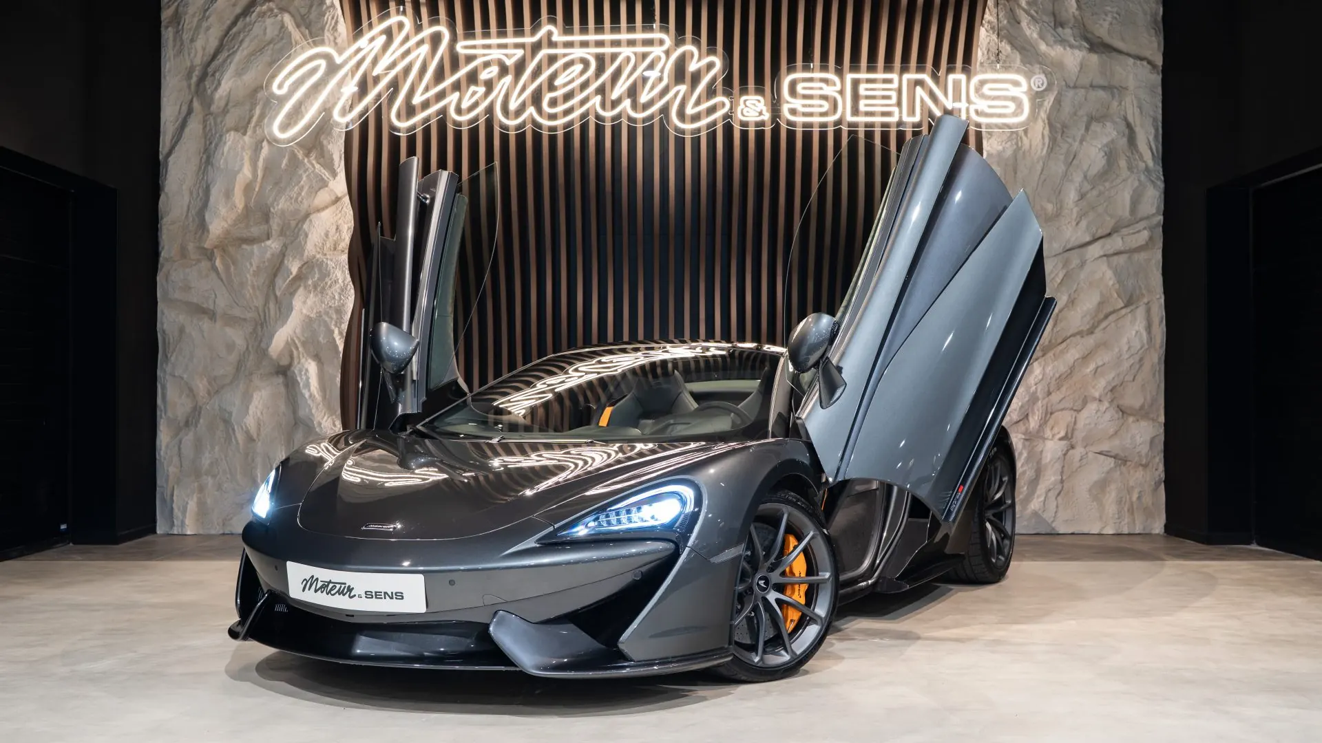 McLaren 570S — photo 28
