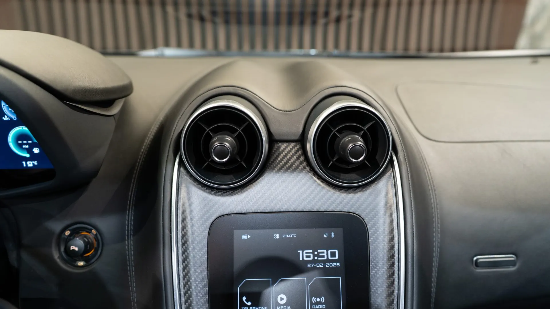 McLaren 570S — photo 16