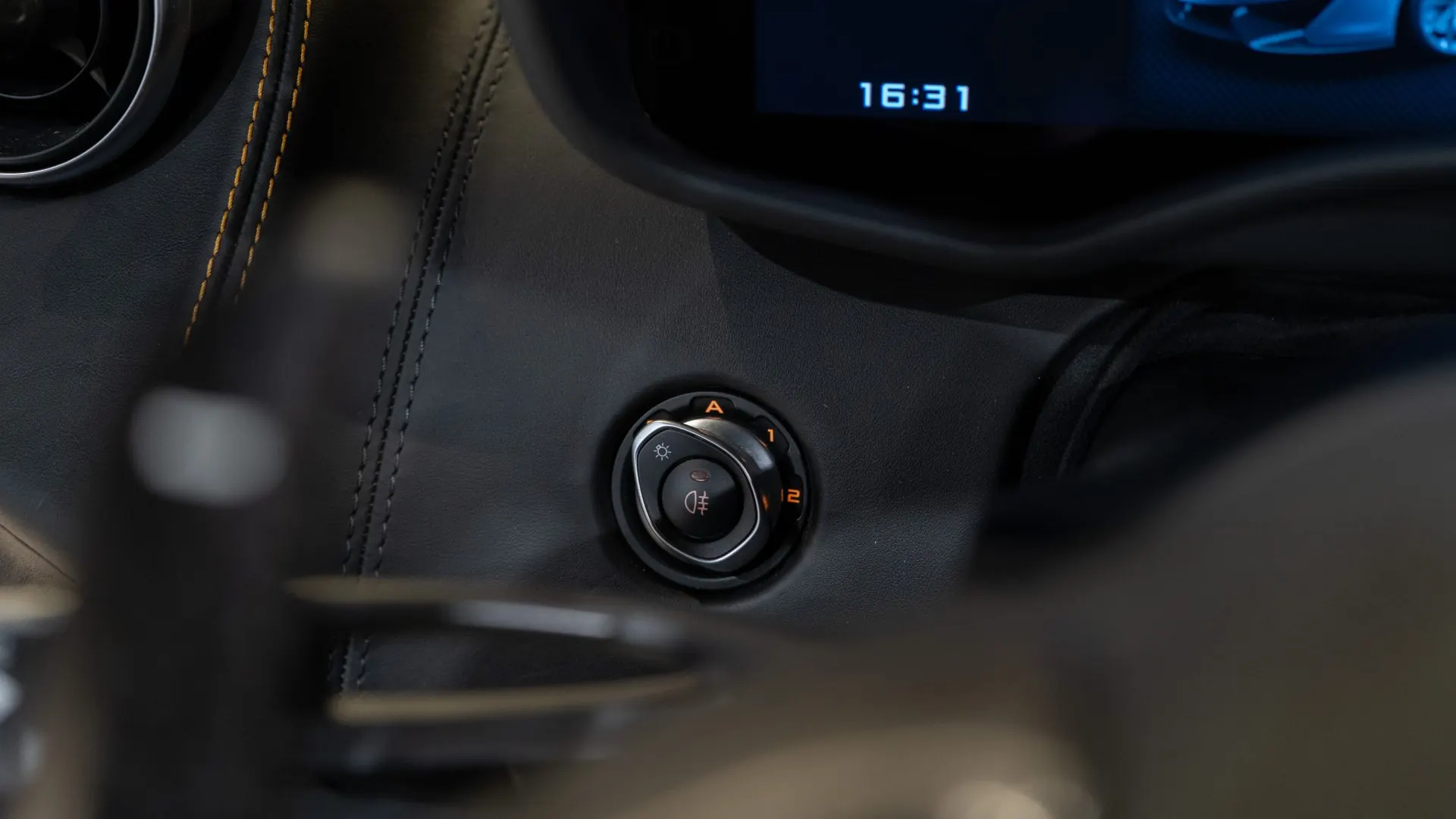 McLaren 570S — photo 23