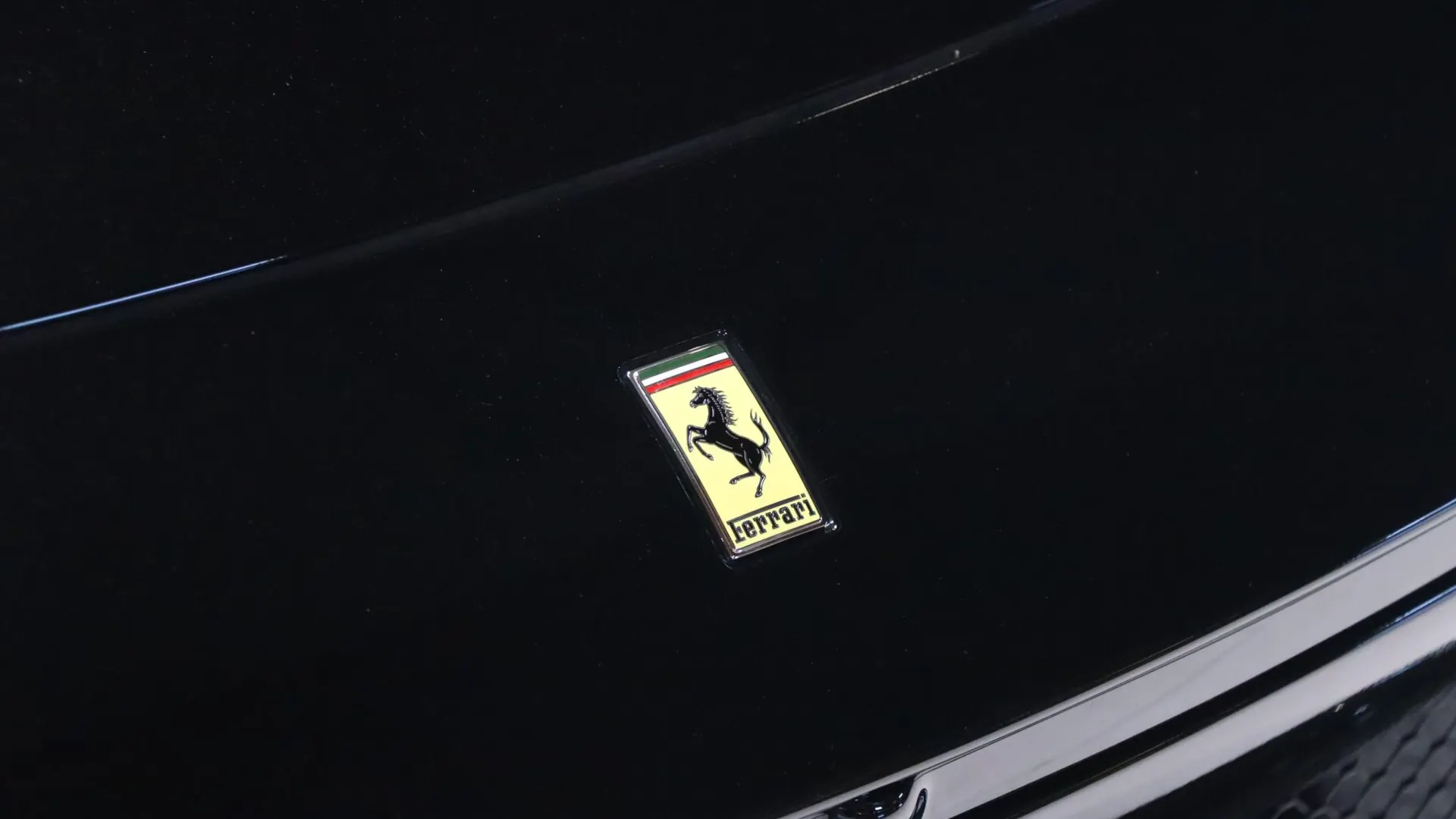 Ferrari Purosangue — photo 37