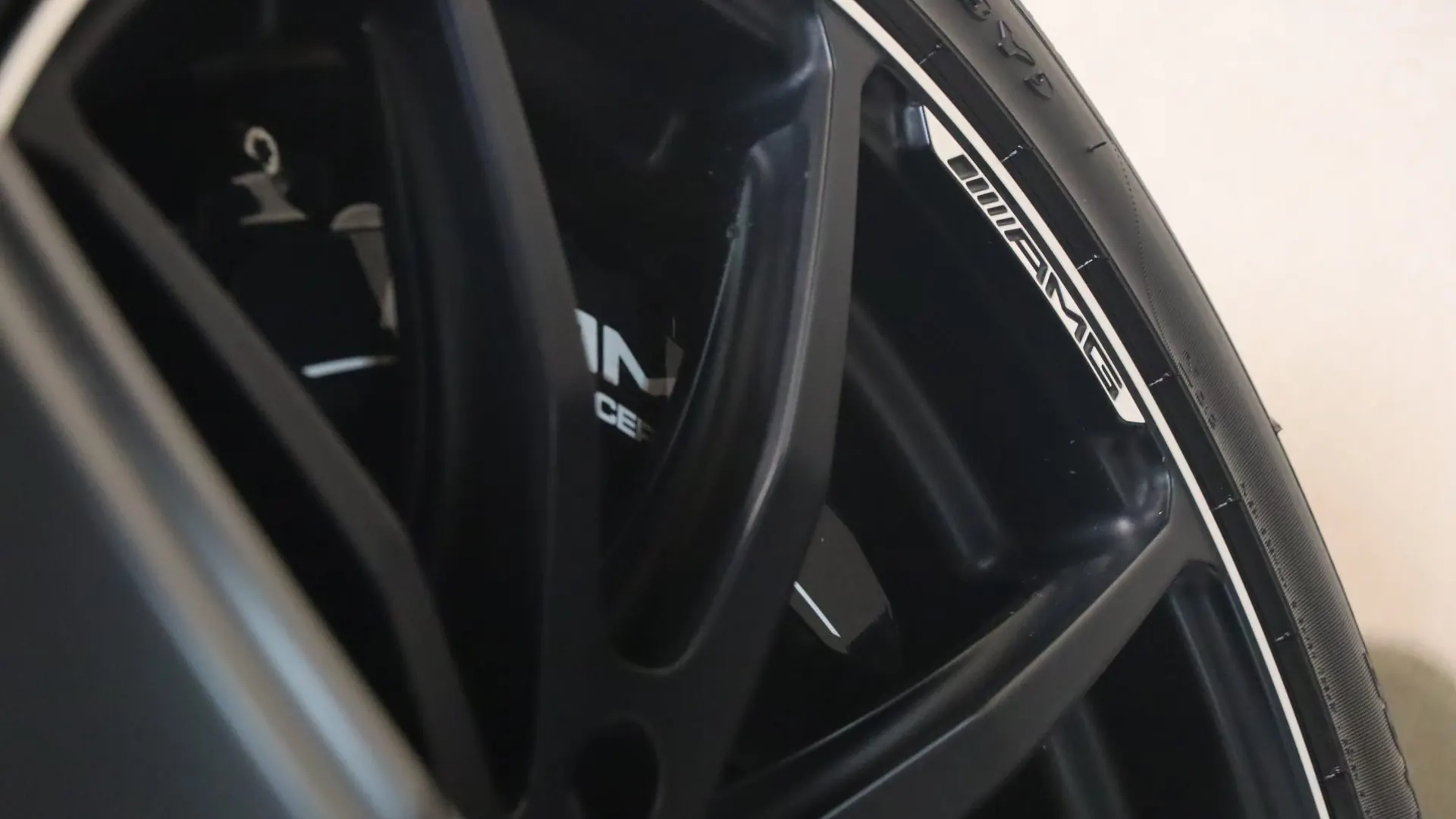 Mercedes-Benz AMG GT — photo 48