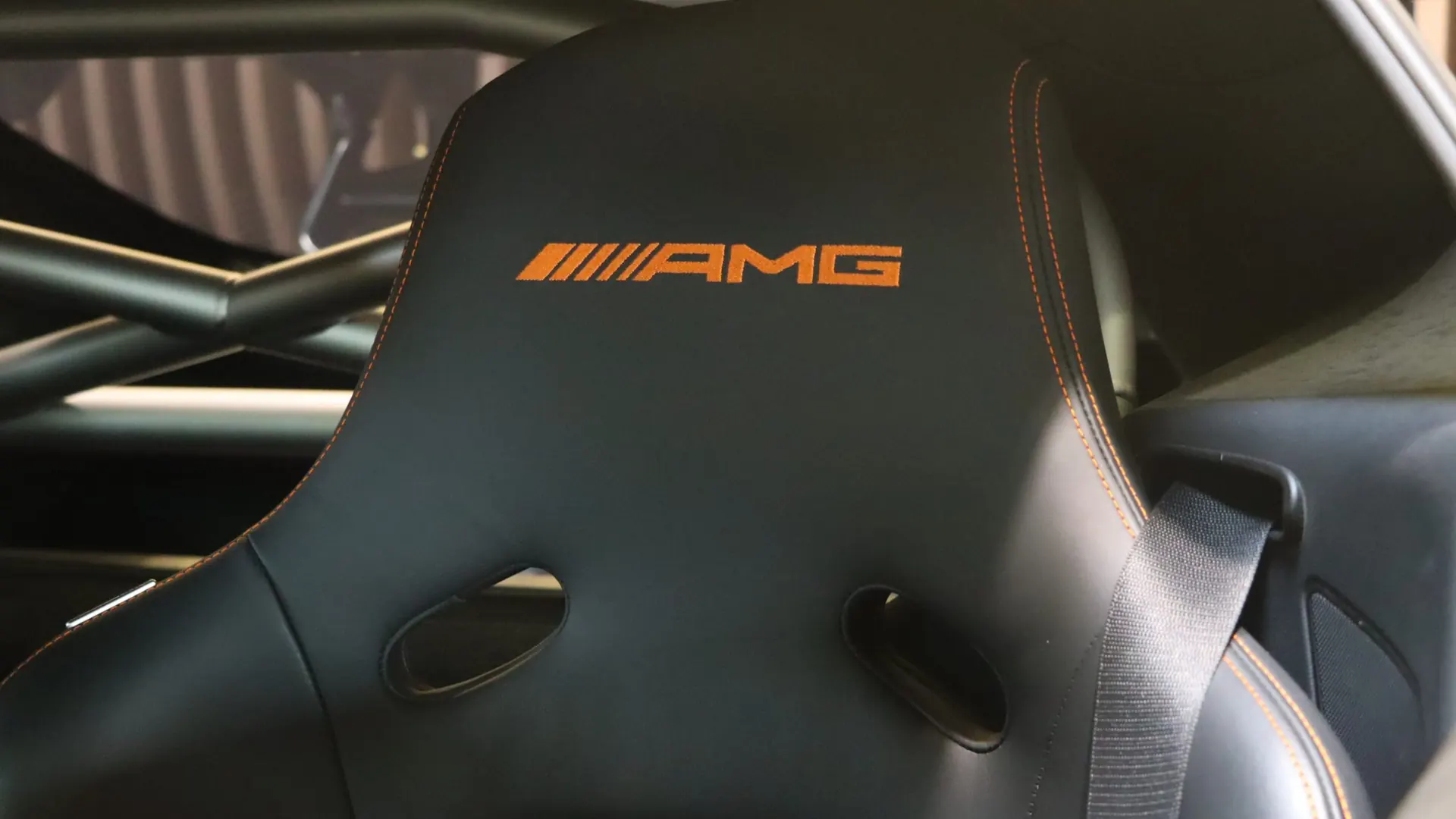 Mercedes-Benz AMG GT — photo 35