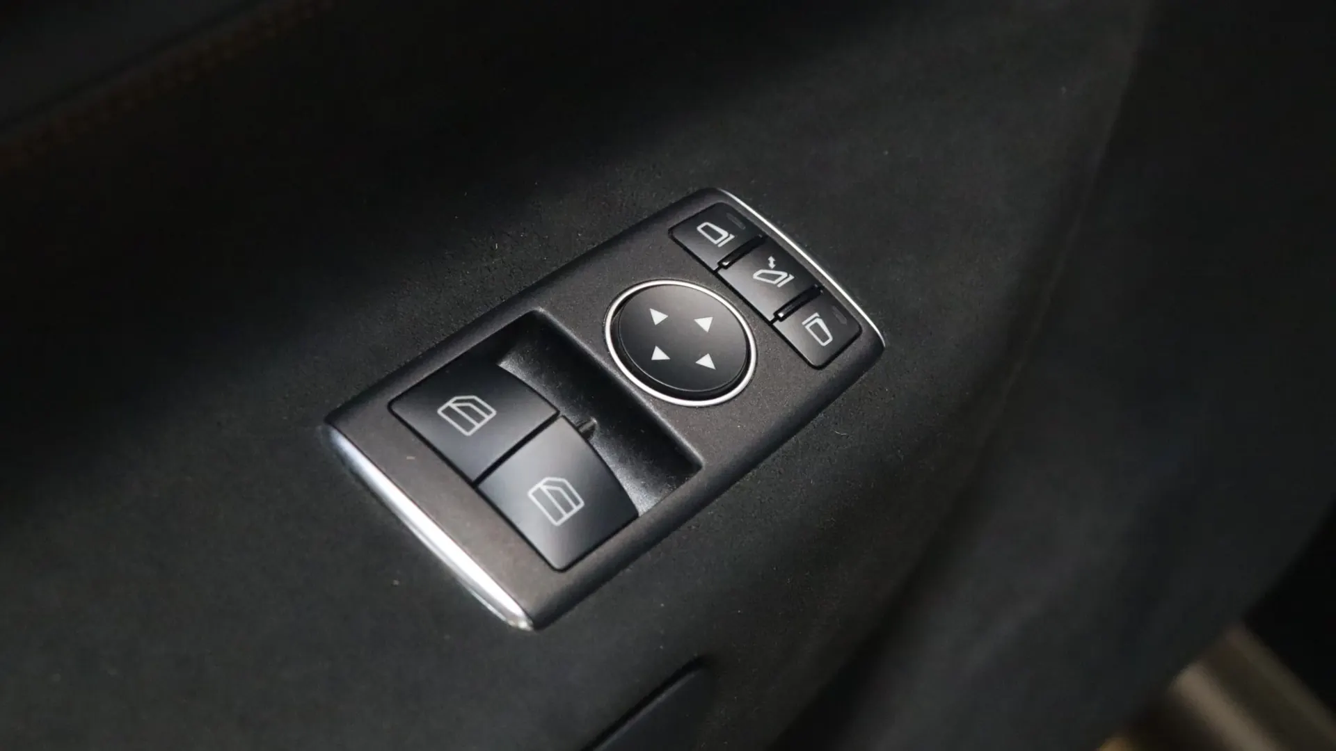 Mercedes-Benz AMG GT — photo 12