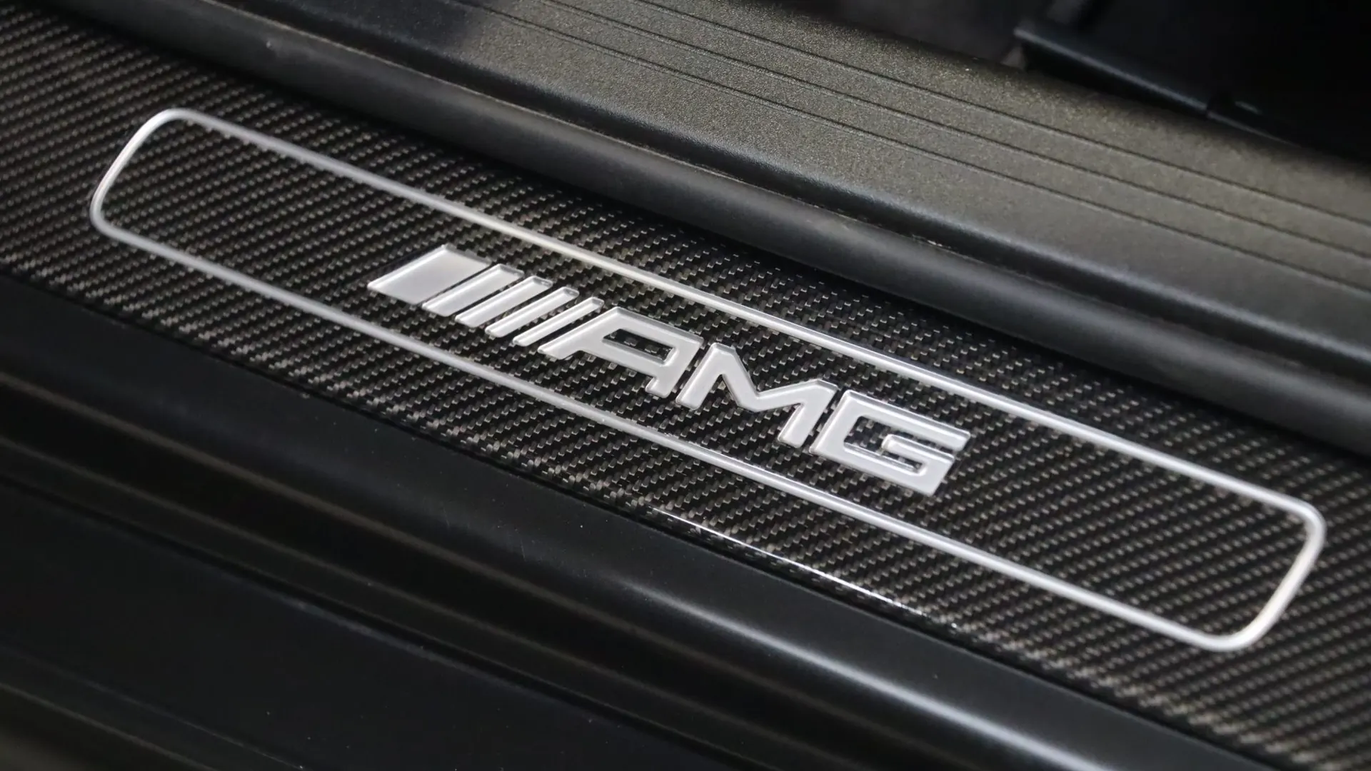 Mercedes-Benz AMG GT — photo 13