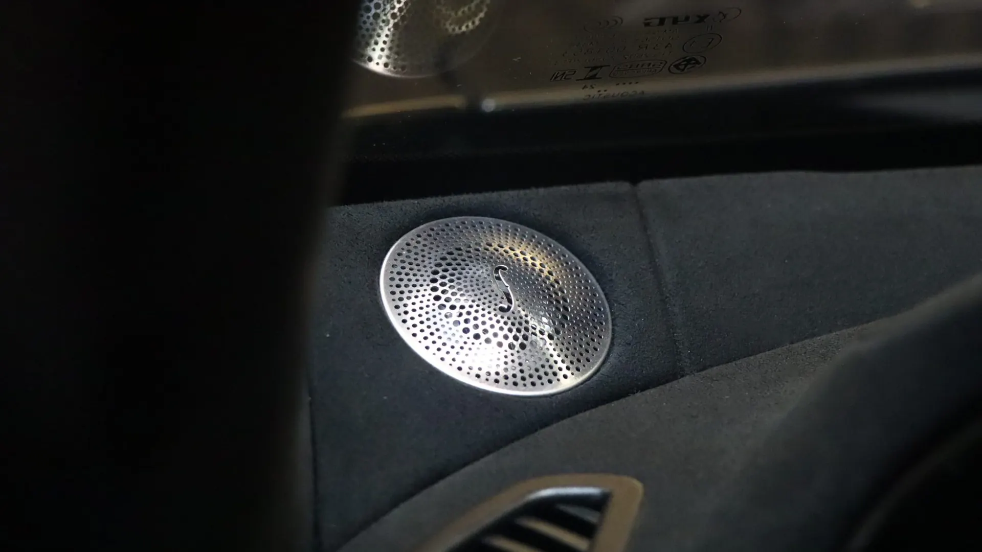 Mercedes-Benz AMG GT — photo 16