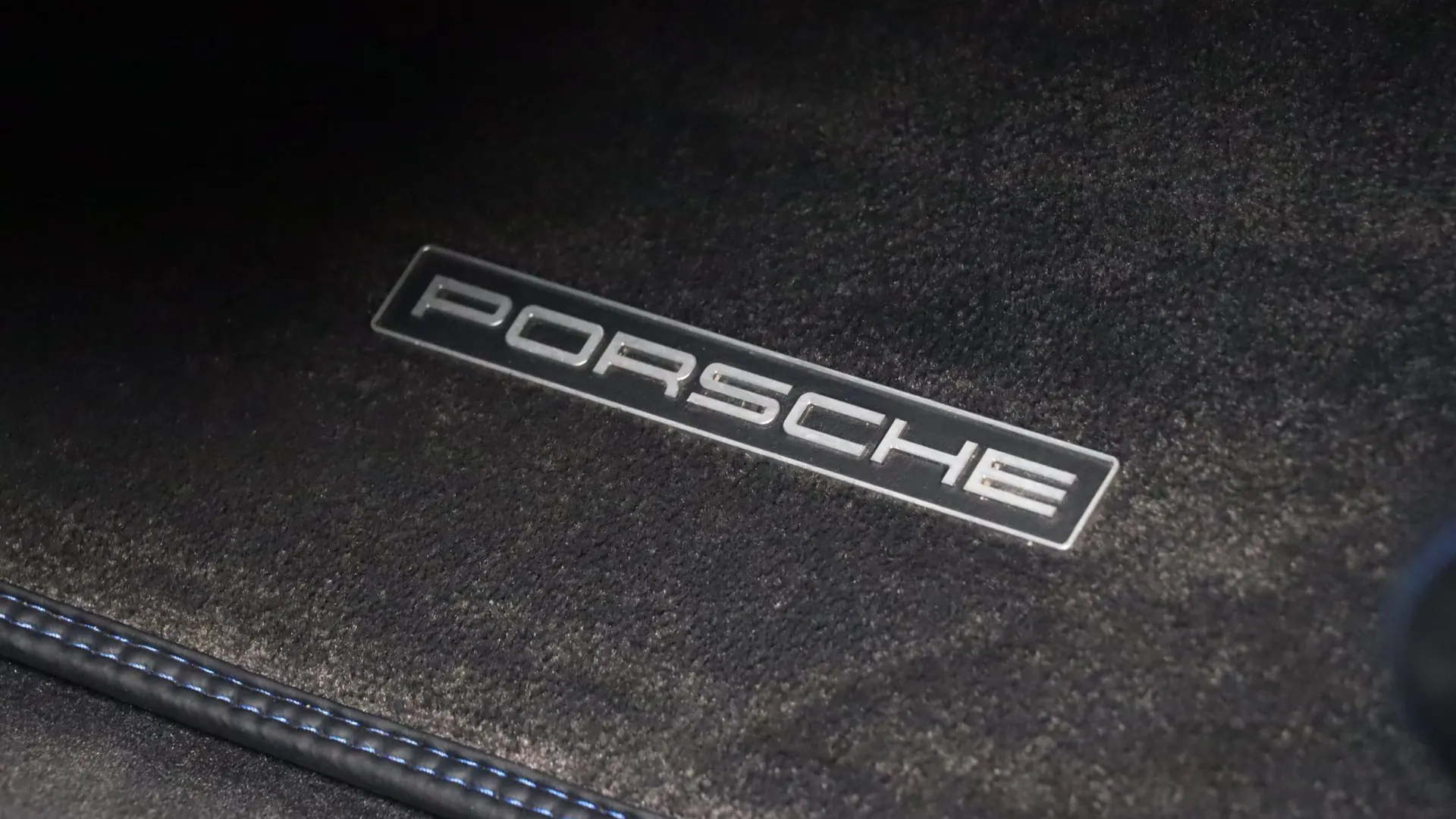 Porsche 911 — photo 15