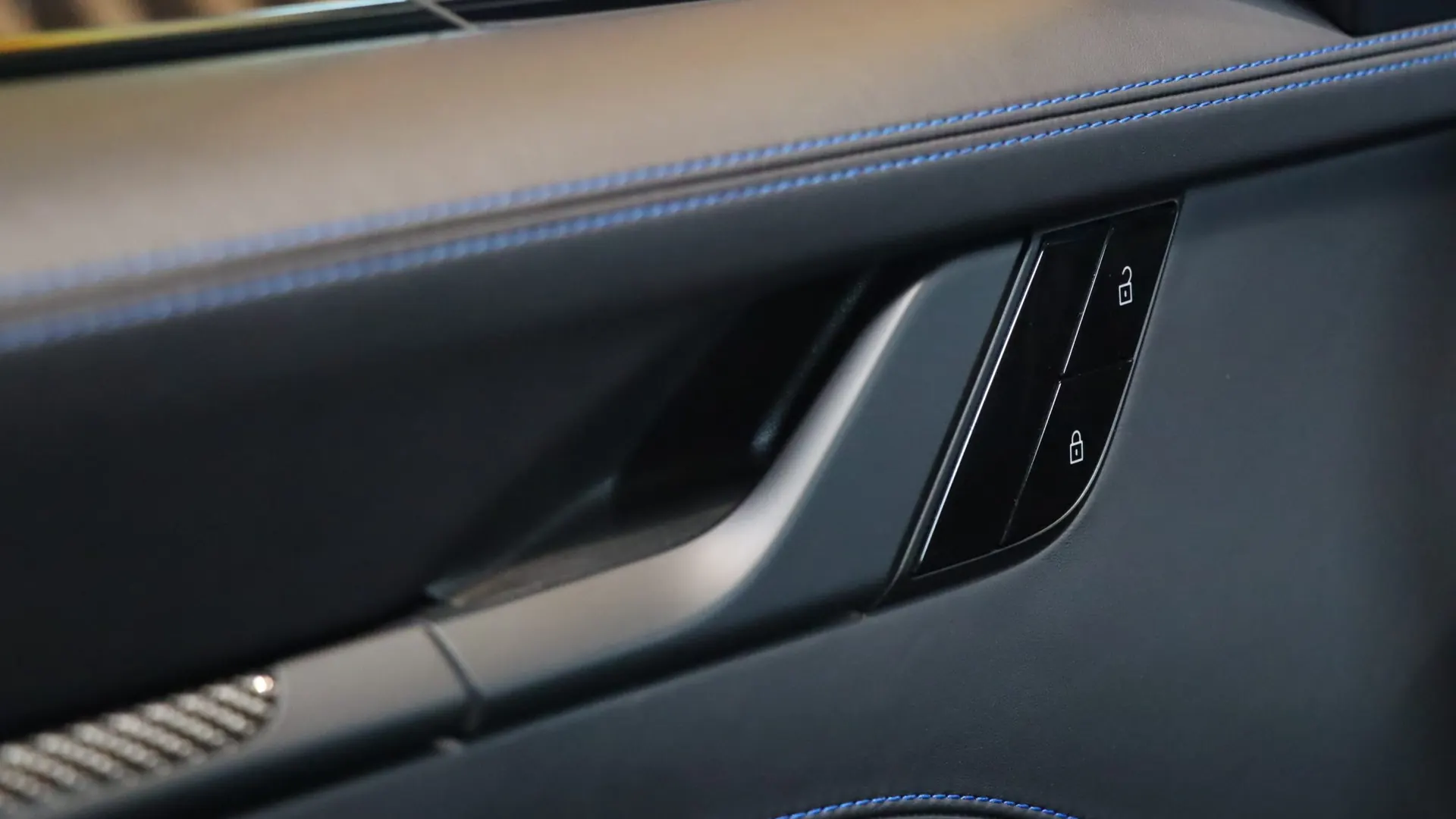 Porsche 911 — photo 11