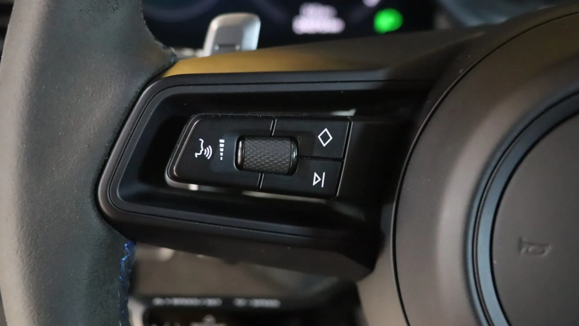Porsche 911 — photo 19