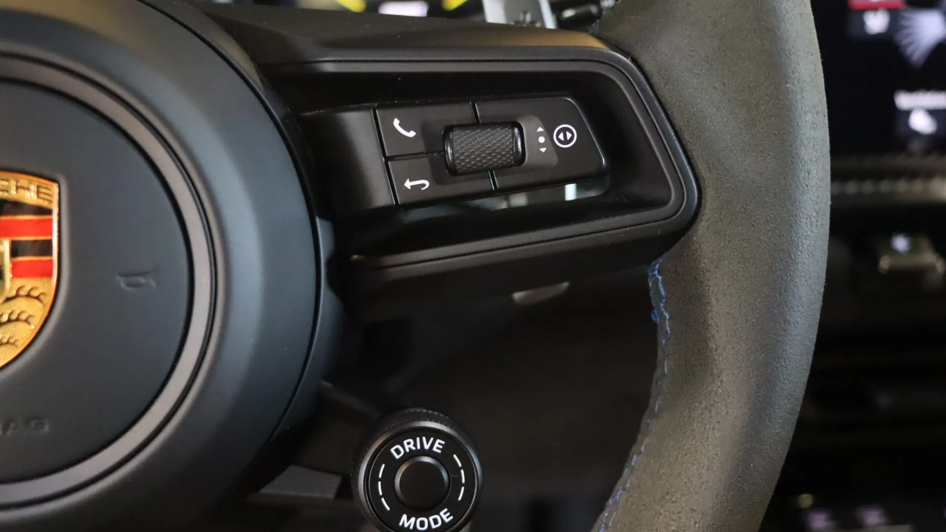 Porsche 911 — photo 20