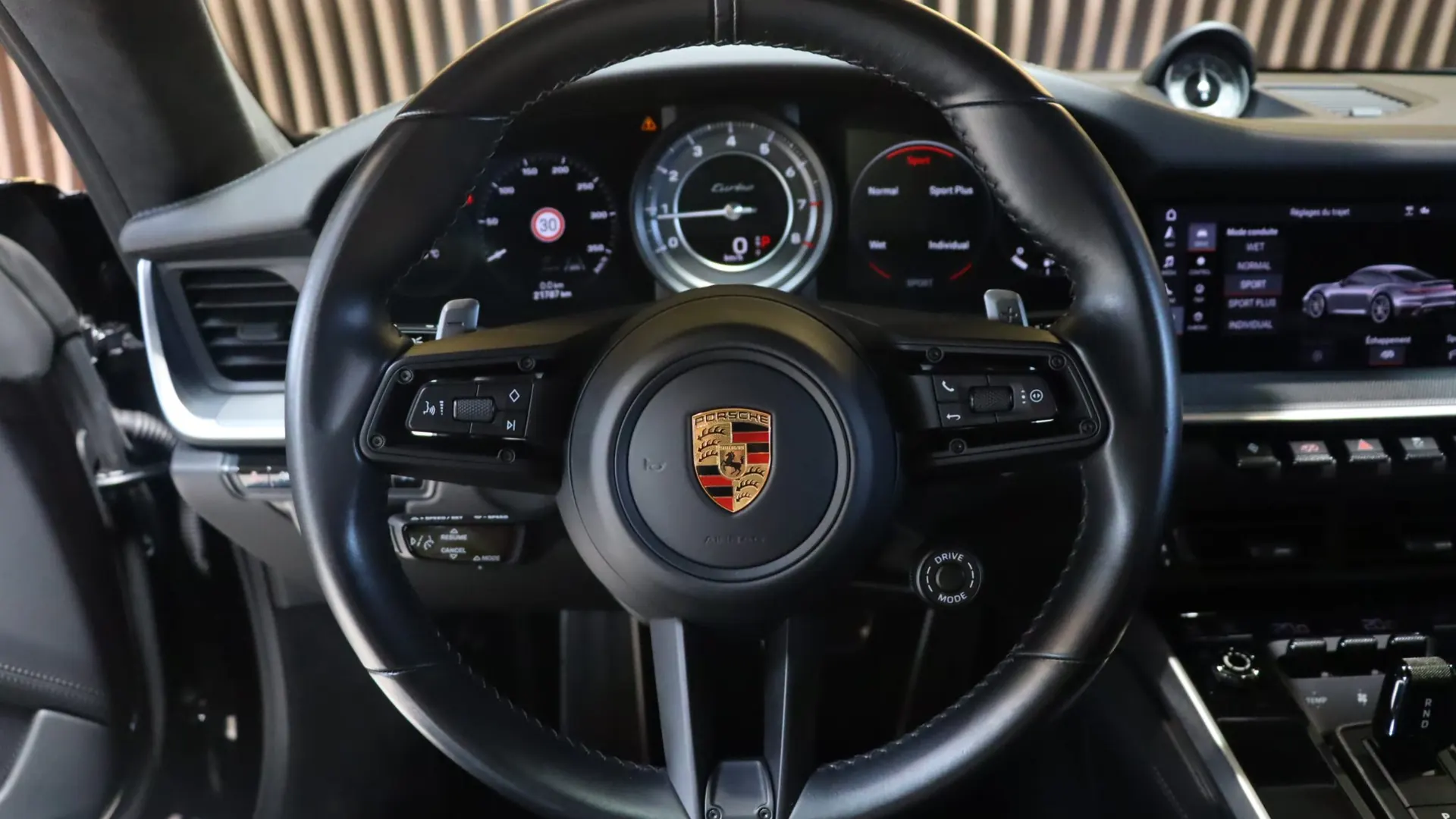 Porsche 911 — photo 9