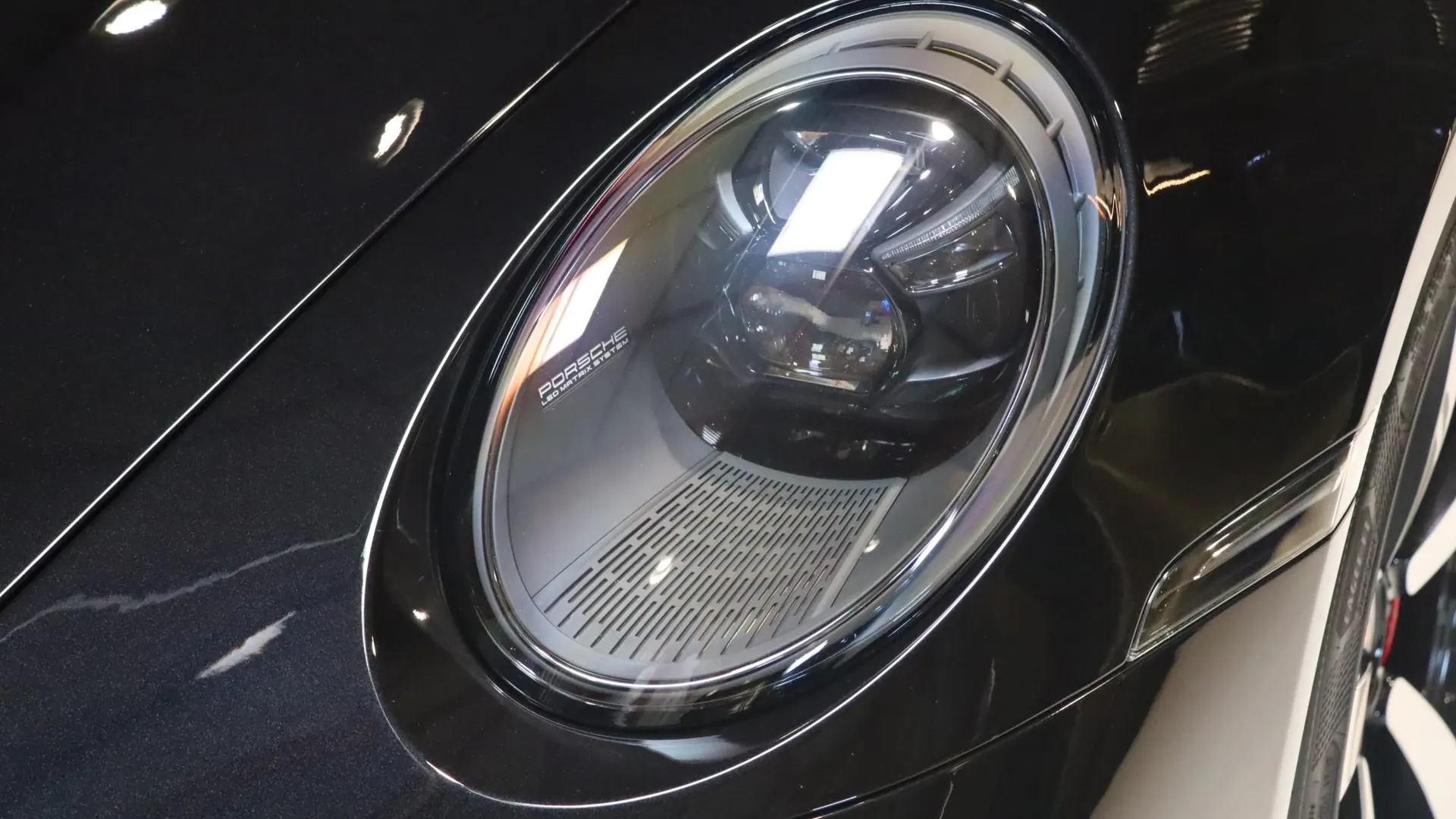 Porsche 911 — photo 44