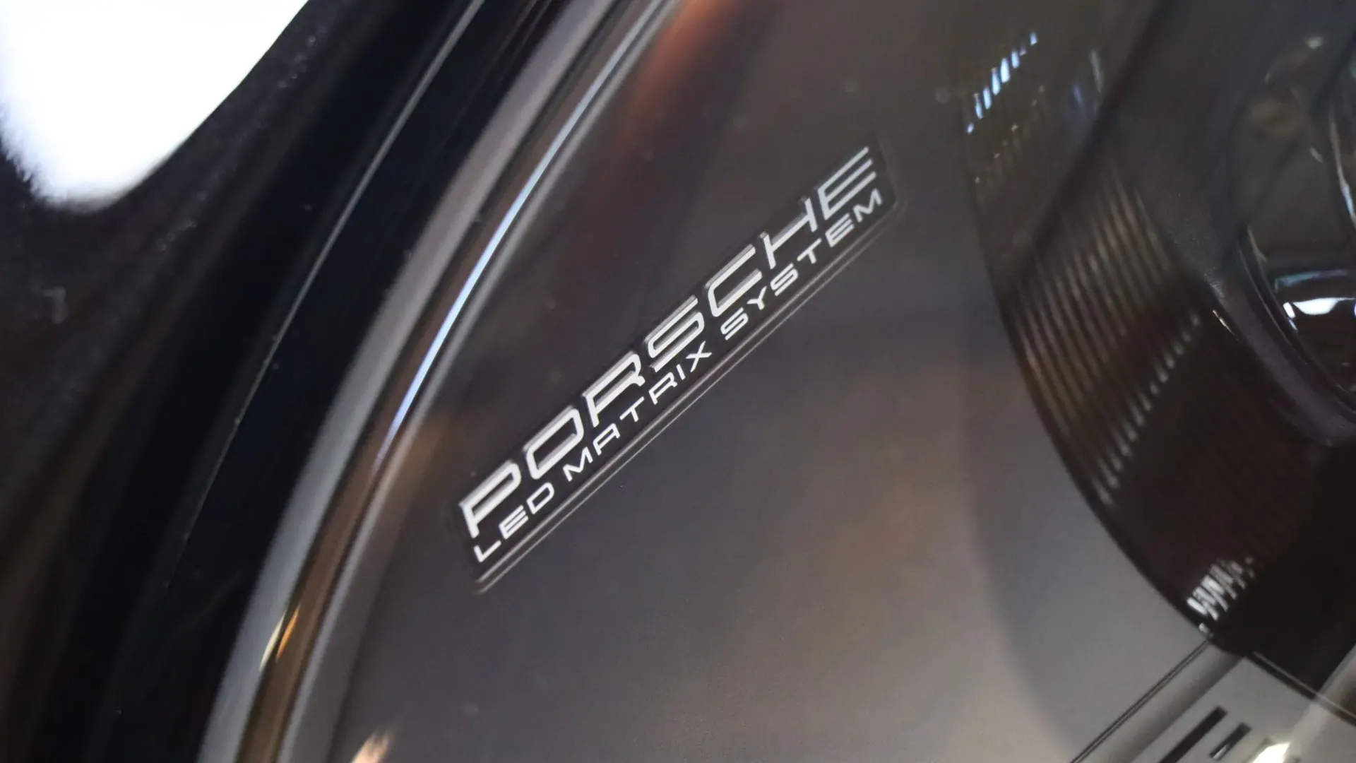 Porsche 911 — photo 46