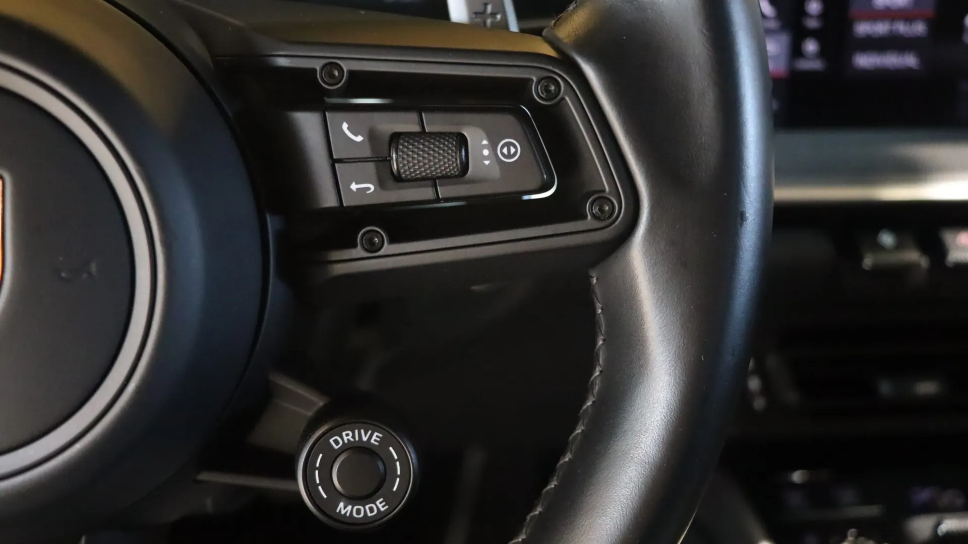 Porsche 911 — photo 21