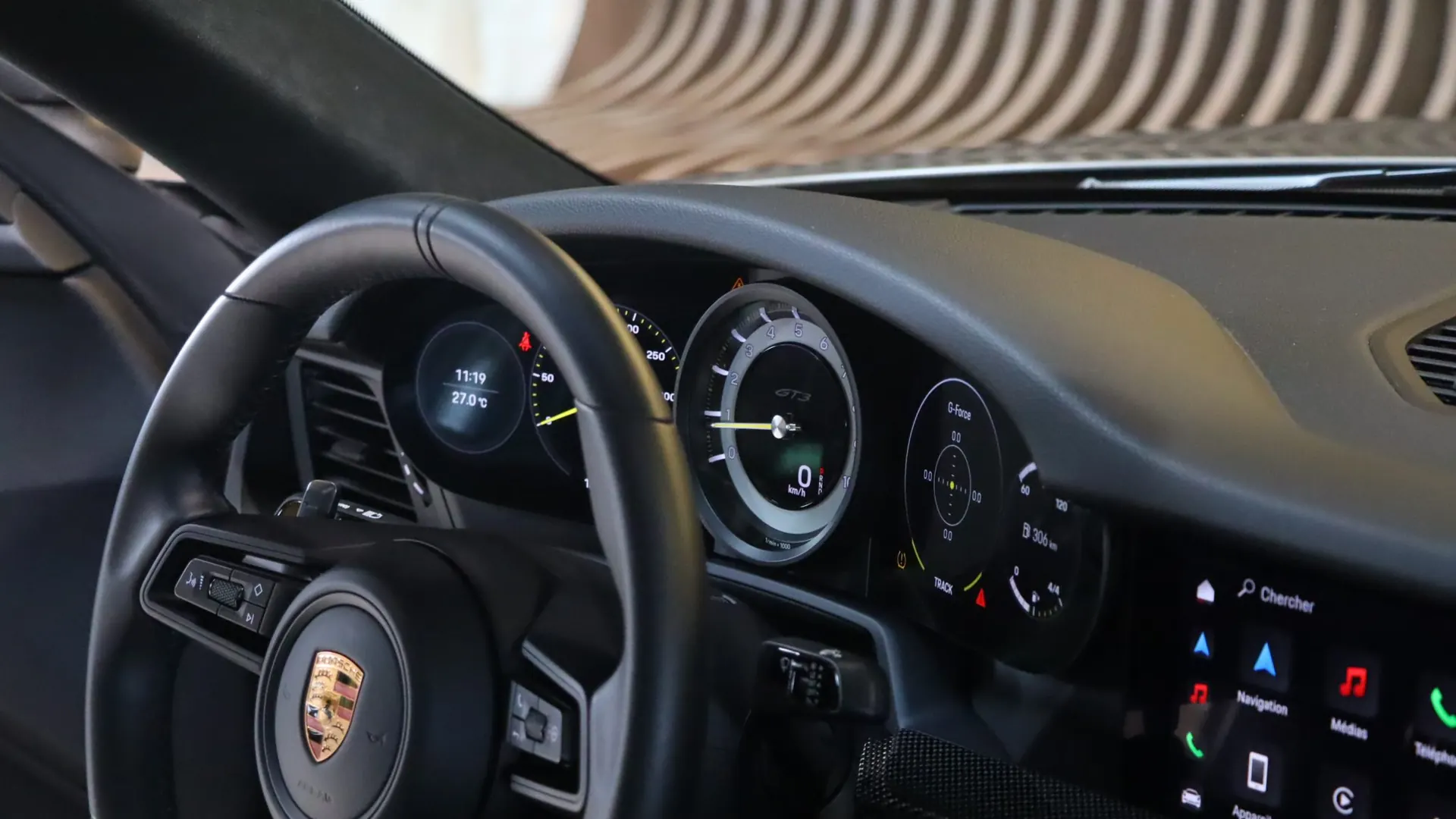 Porsche 911 — photo 27
