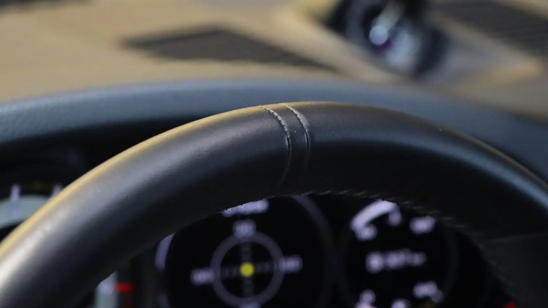 Porsche 911 — photo 25